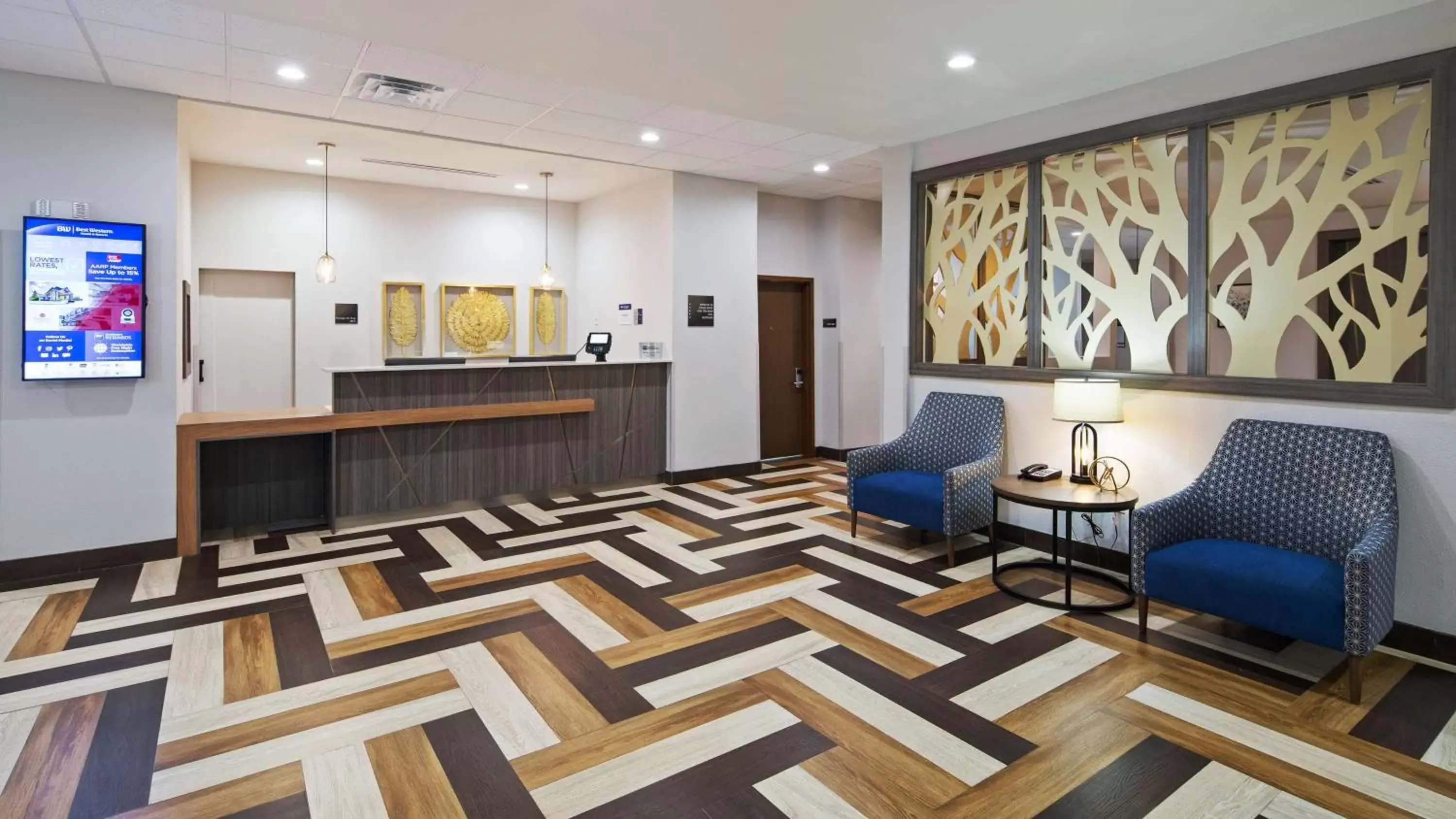 Lobby or reception in Best Western Green Oaks Inn