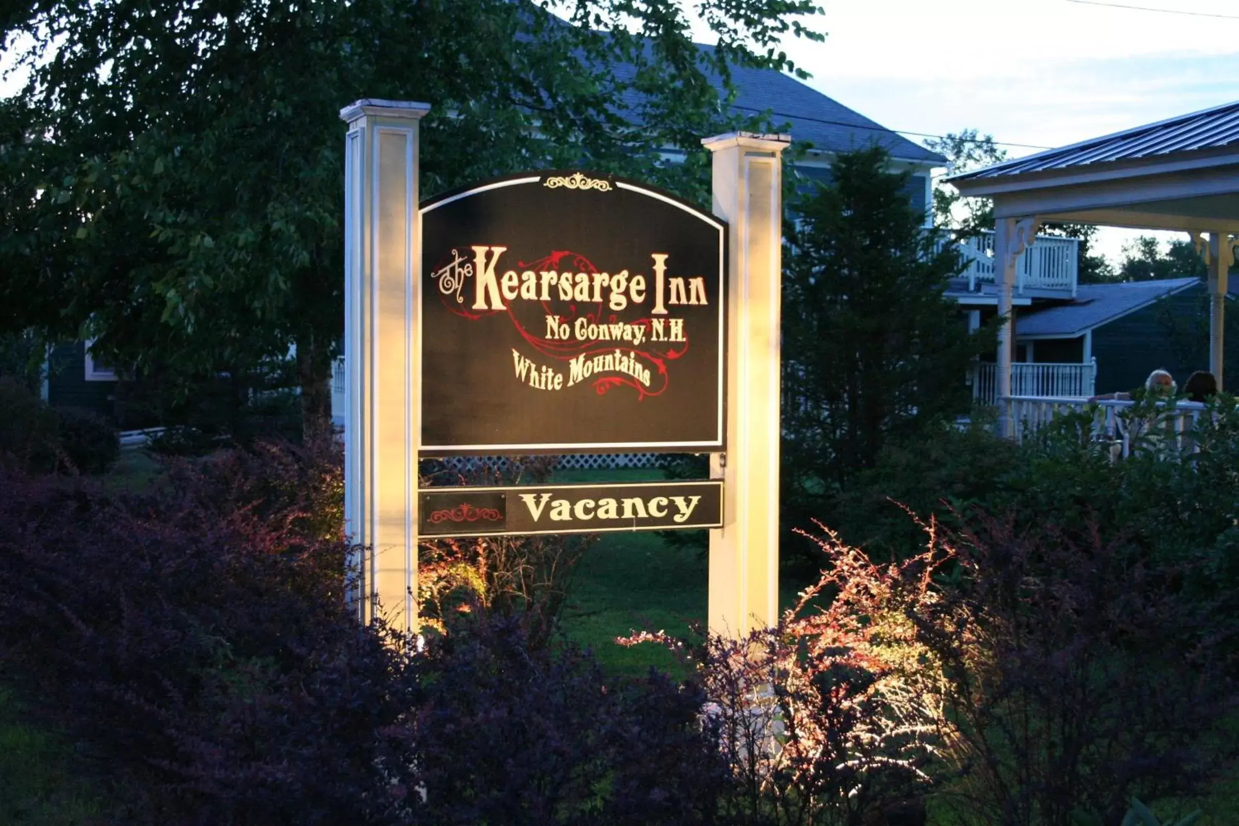 Night, Property Building in Kearsarge Inn