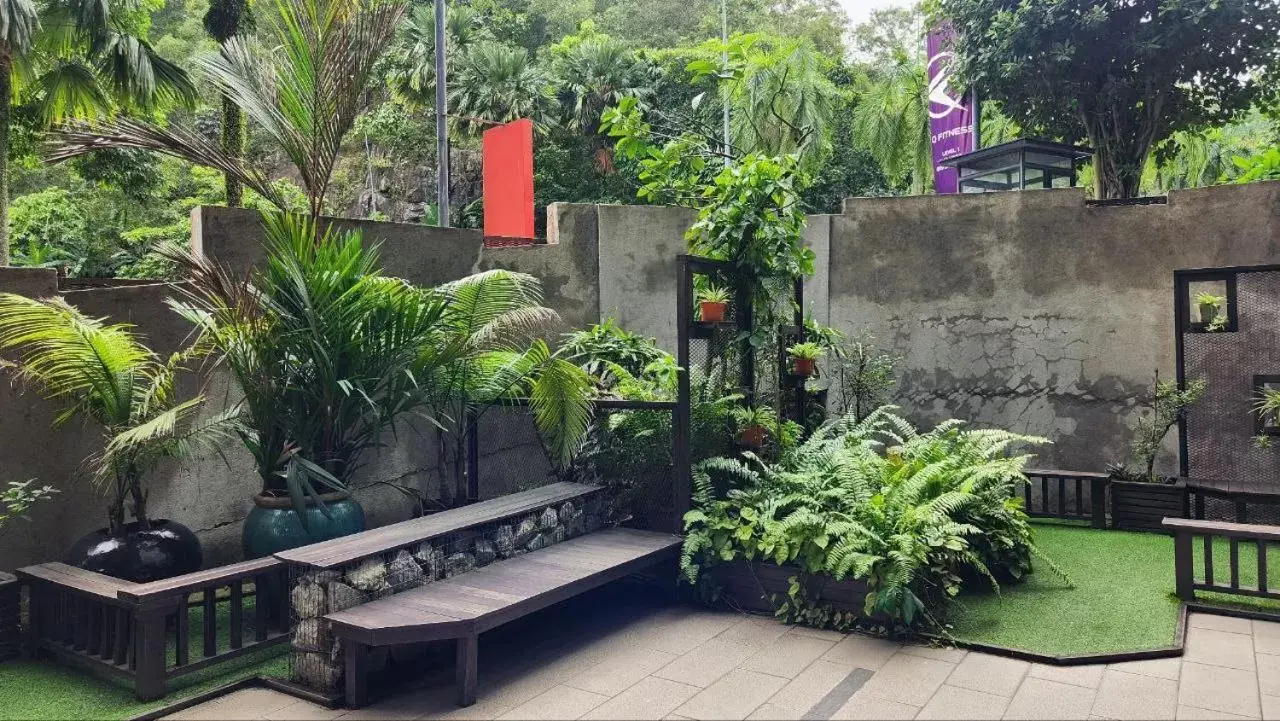 Garden in Qliq Damansara Hotel
