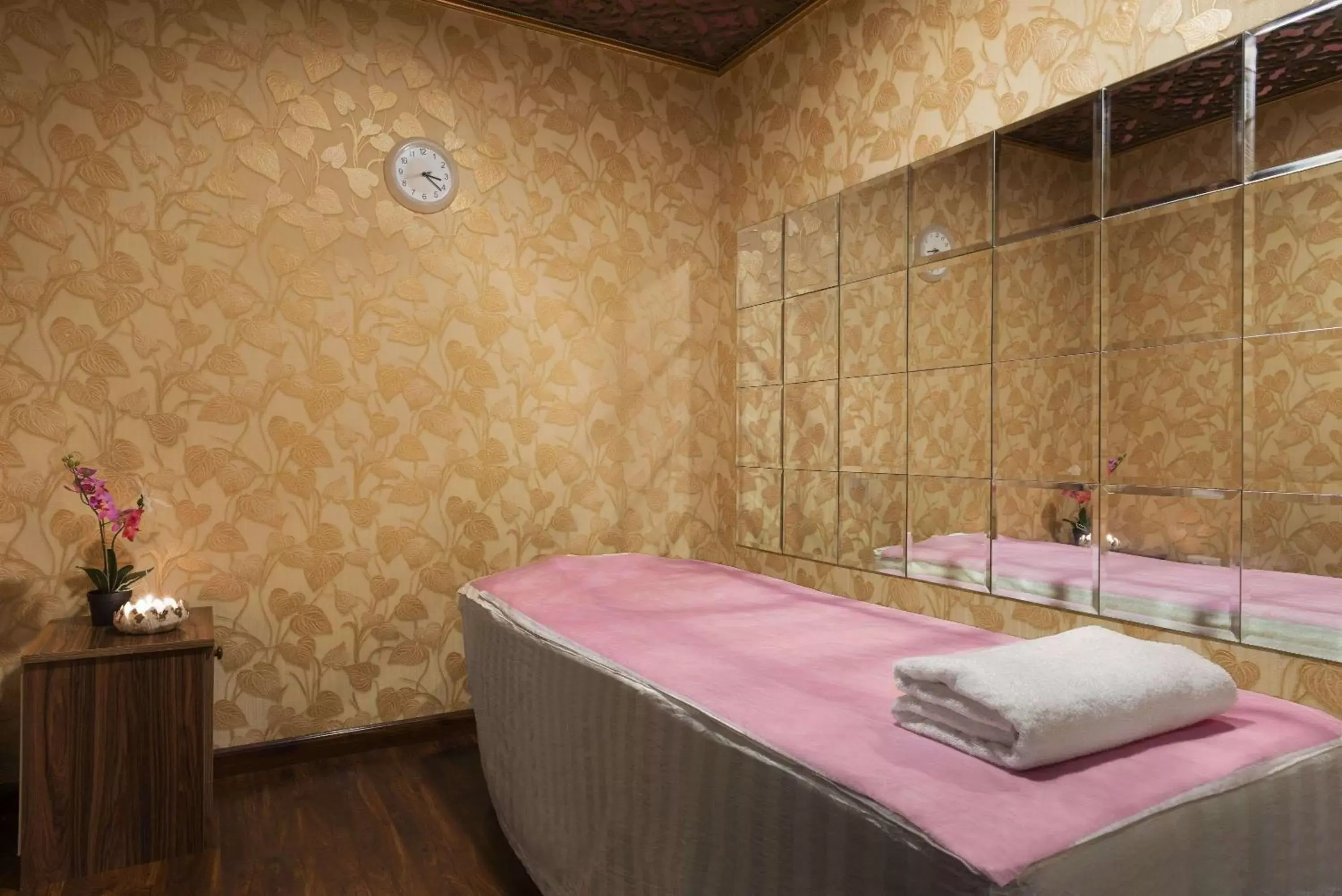 Spa and wellness centre/facilities, Bathroom in Howard Johnson by Wyndham Abu Dhabi Downtown