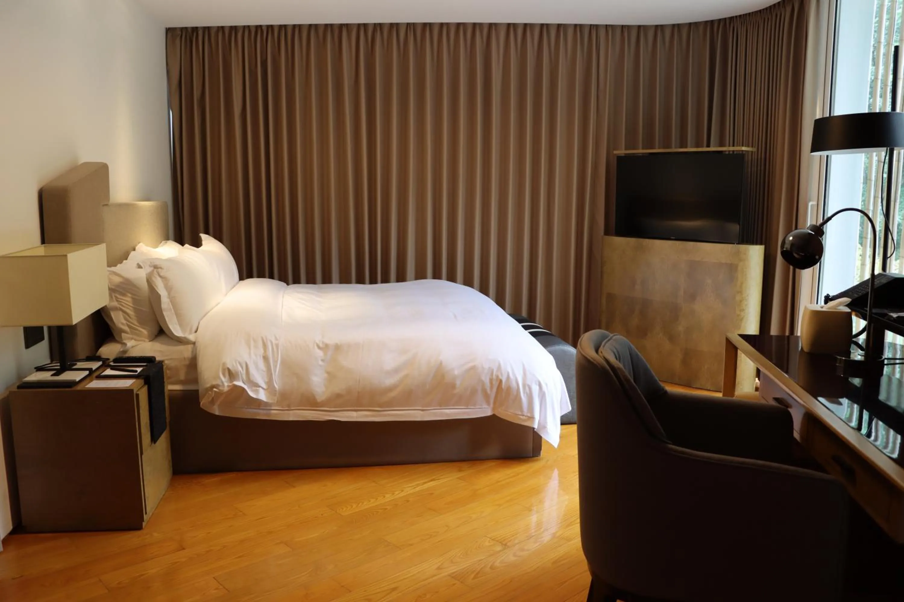 Bed in The Sifang Hotel Nanjing, Autograph Collection