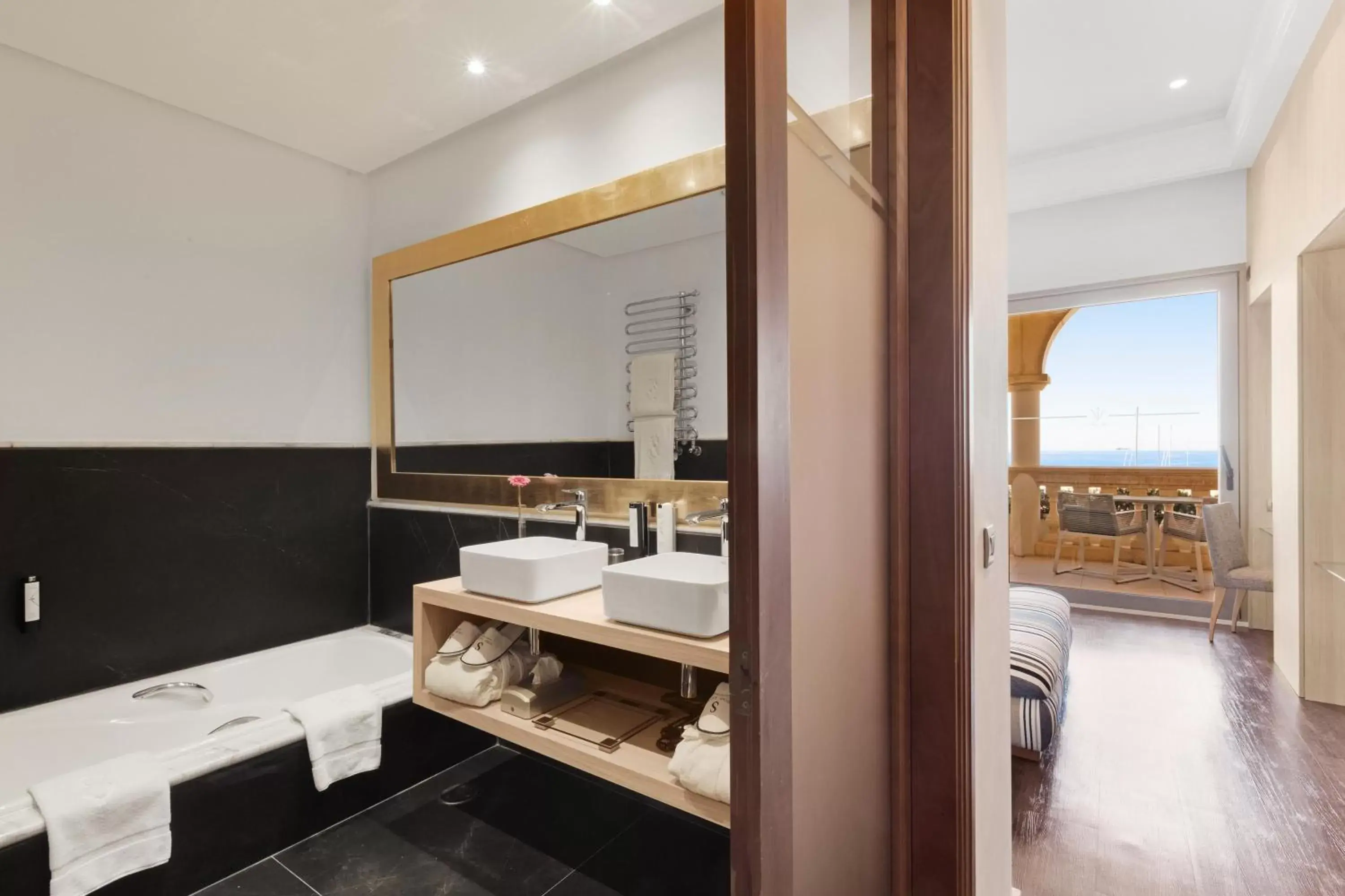 Bathroom in Pure Salt Port Adriano - Adults Only