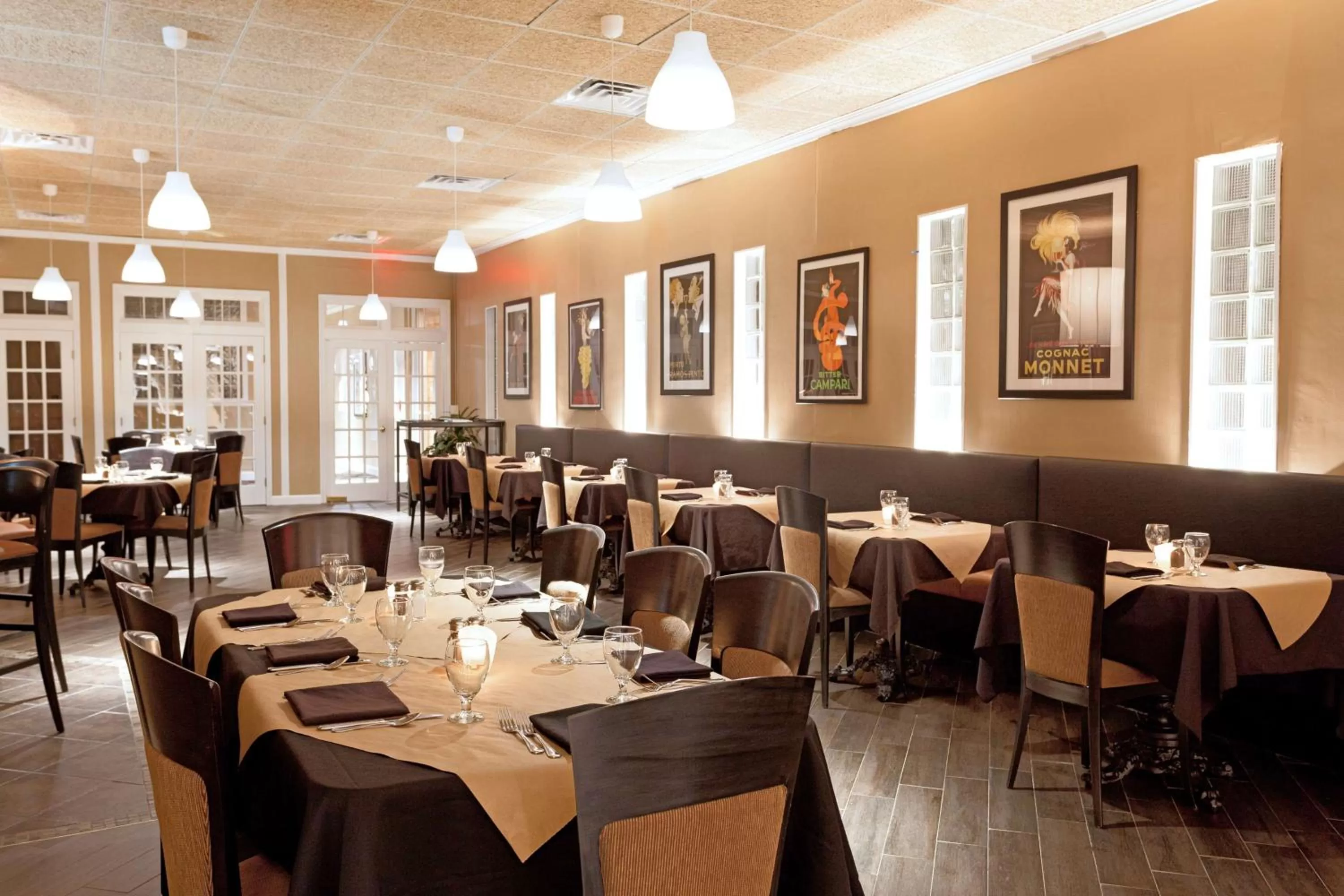 Restaurant/places to eat in DoubleTree by Hilton Cape Cod - Hyannis