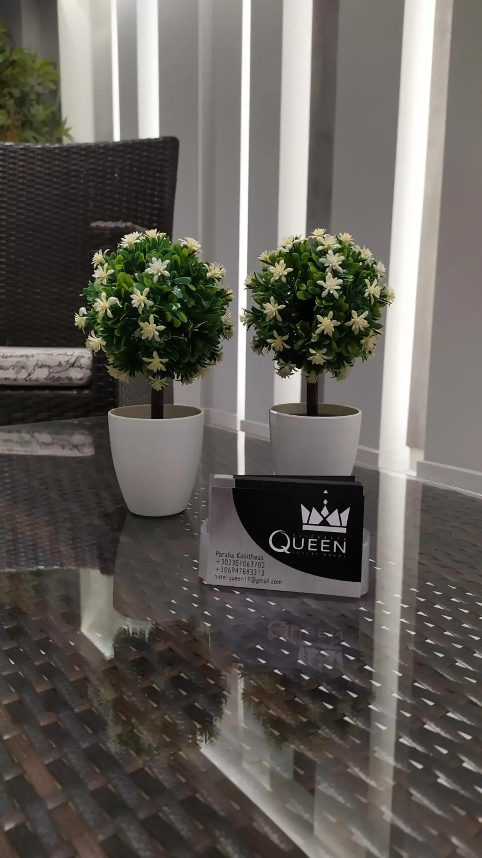 Property logo or sign in Elizabeth Queen Luxury Rooms