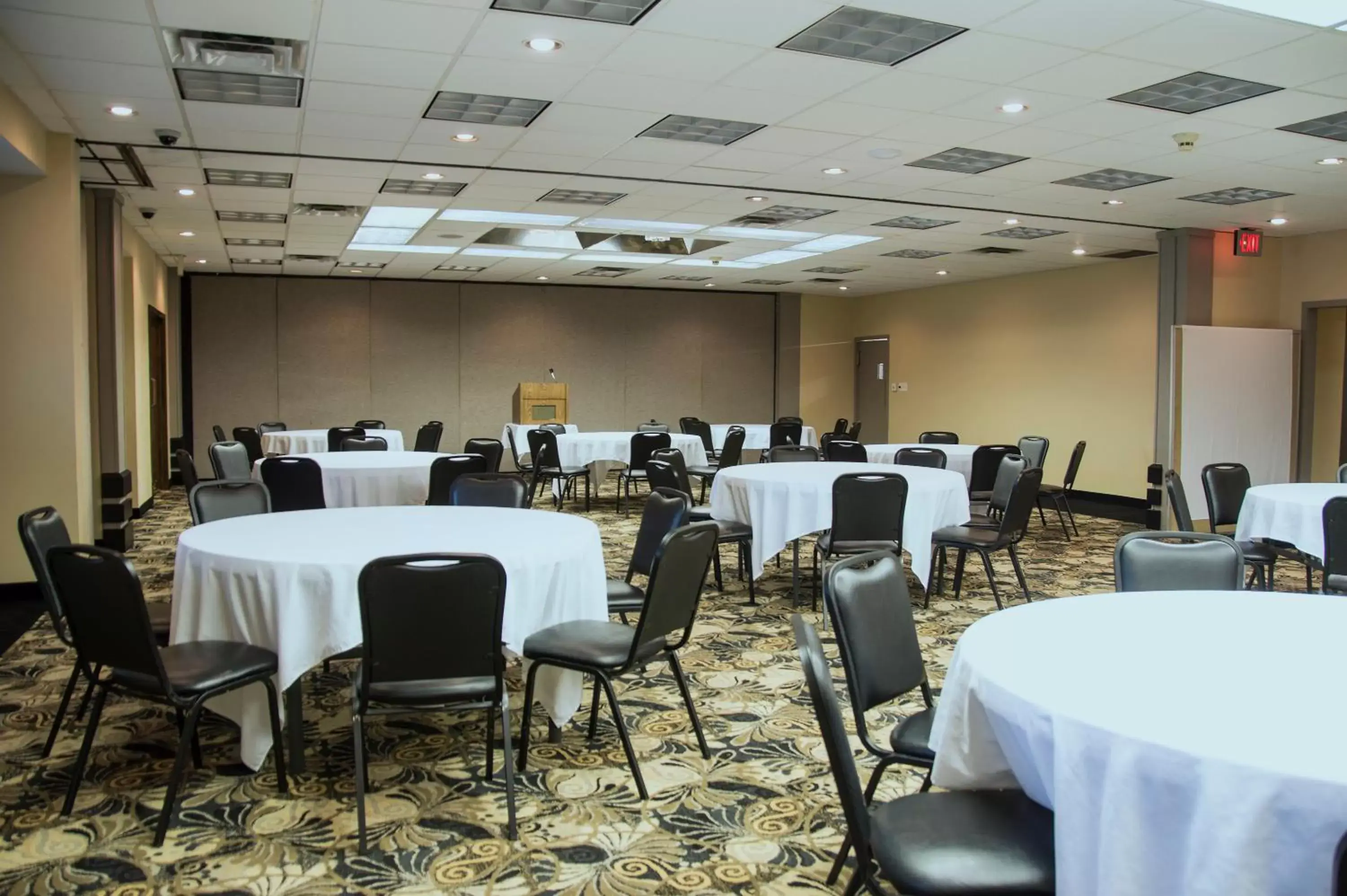 Banquet/Function facilities, Banquet Facilities in Lamplighter Inn & Suites Pittsburg