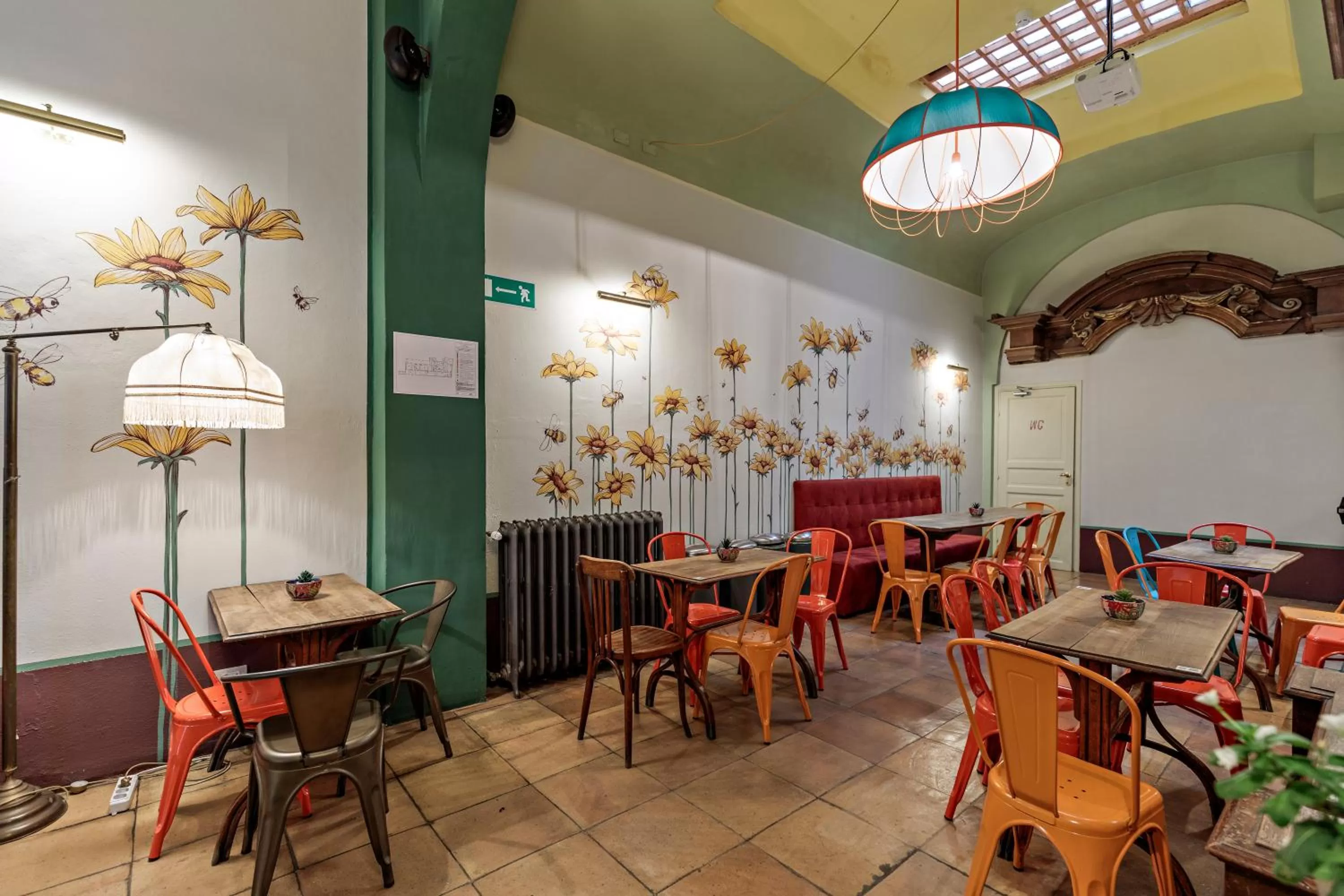 Lounge or bar, Restaurant/Places to Eat in Hotel Azzi