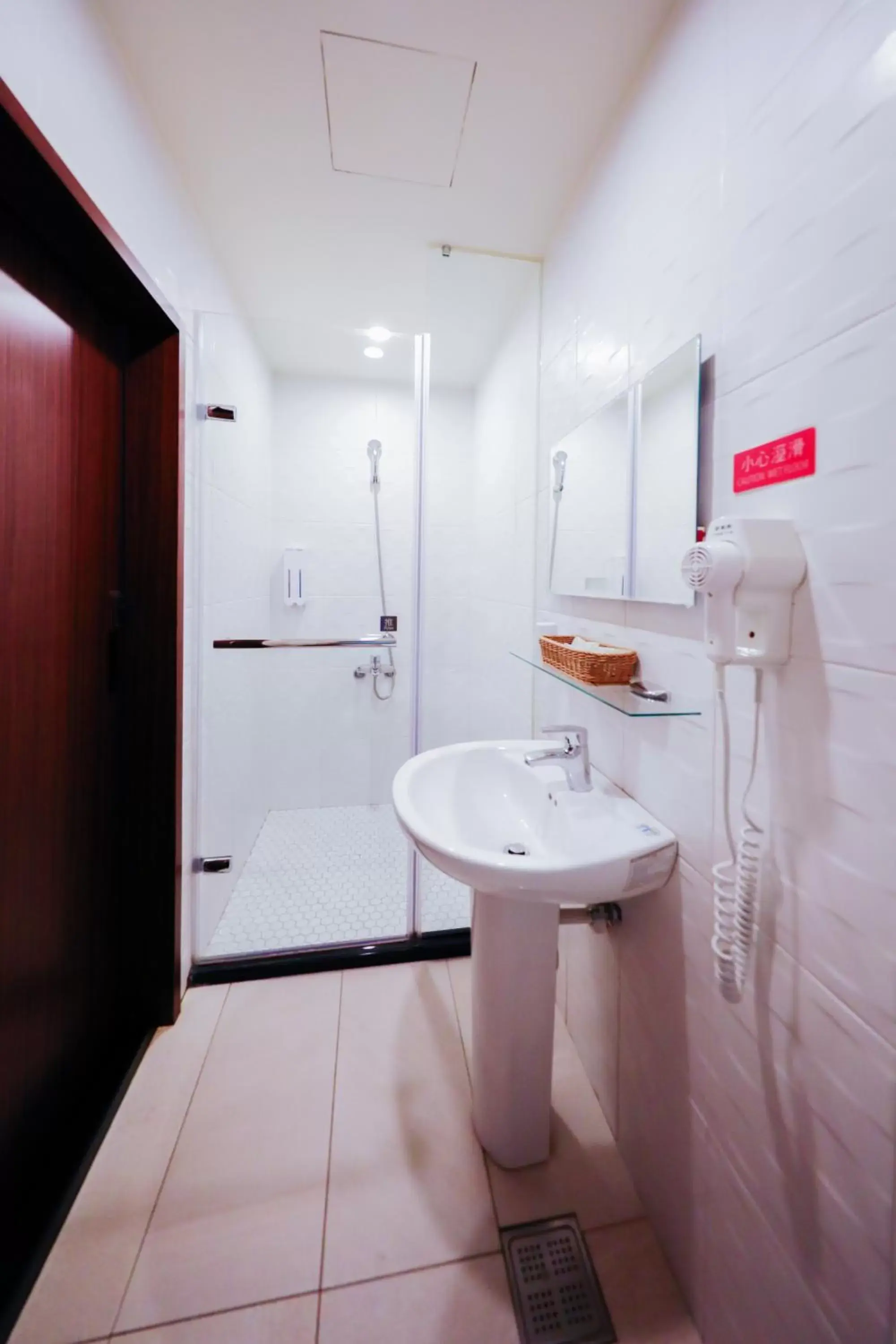 Shower, Bathroom in Skyone Hotel