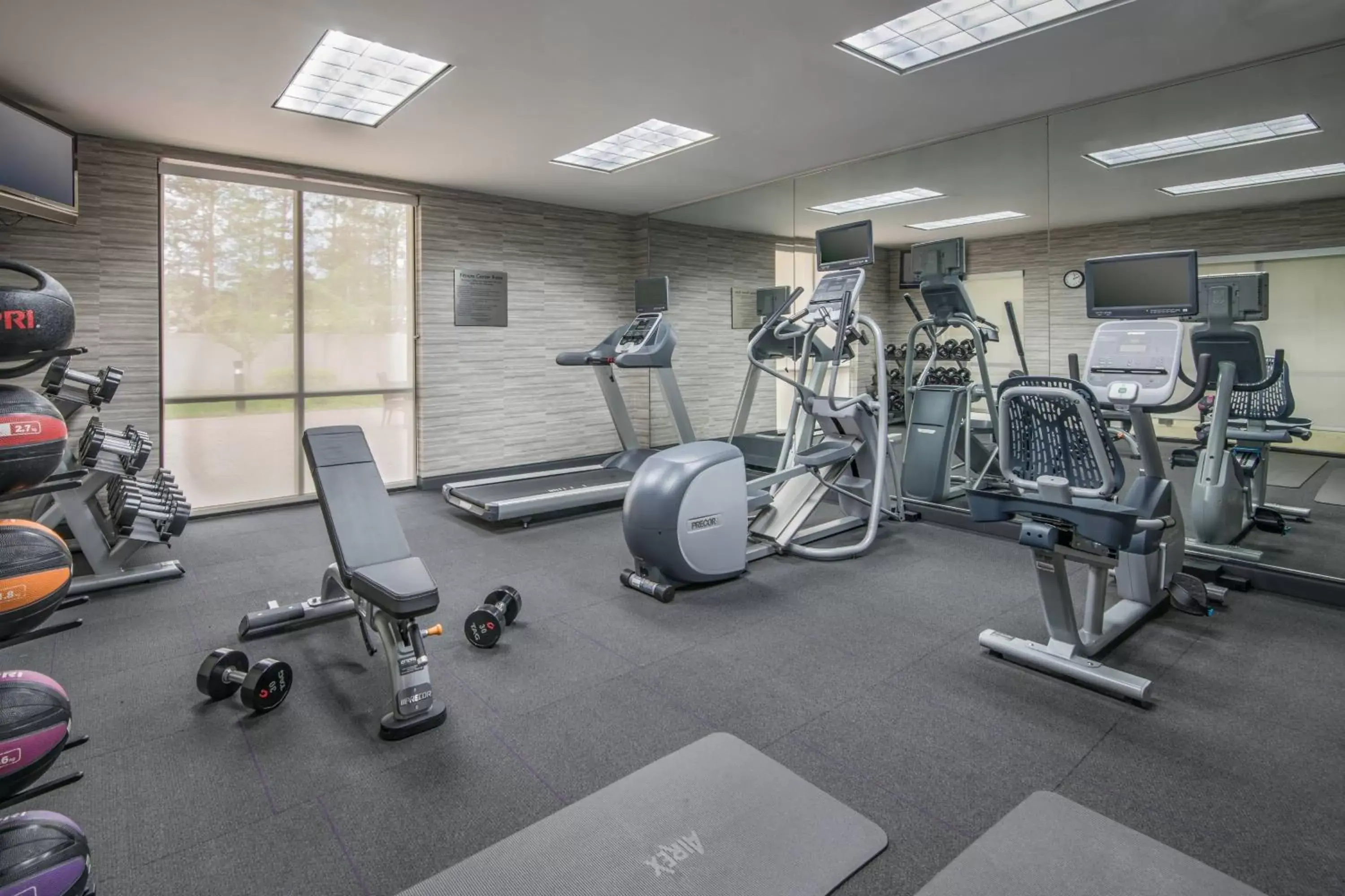 Fitness centre/facilities, Fitness Center/Facilities in Courtyard by Marriott Waldorf