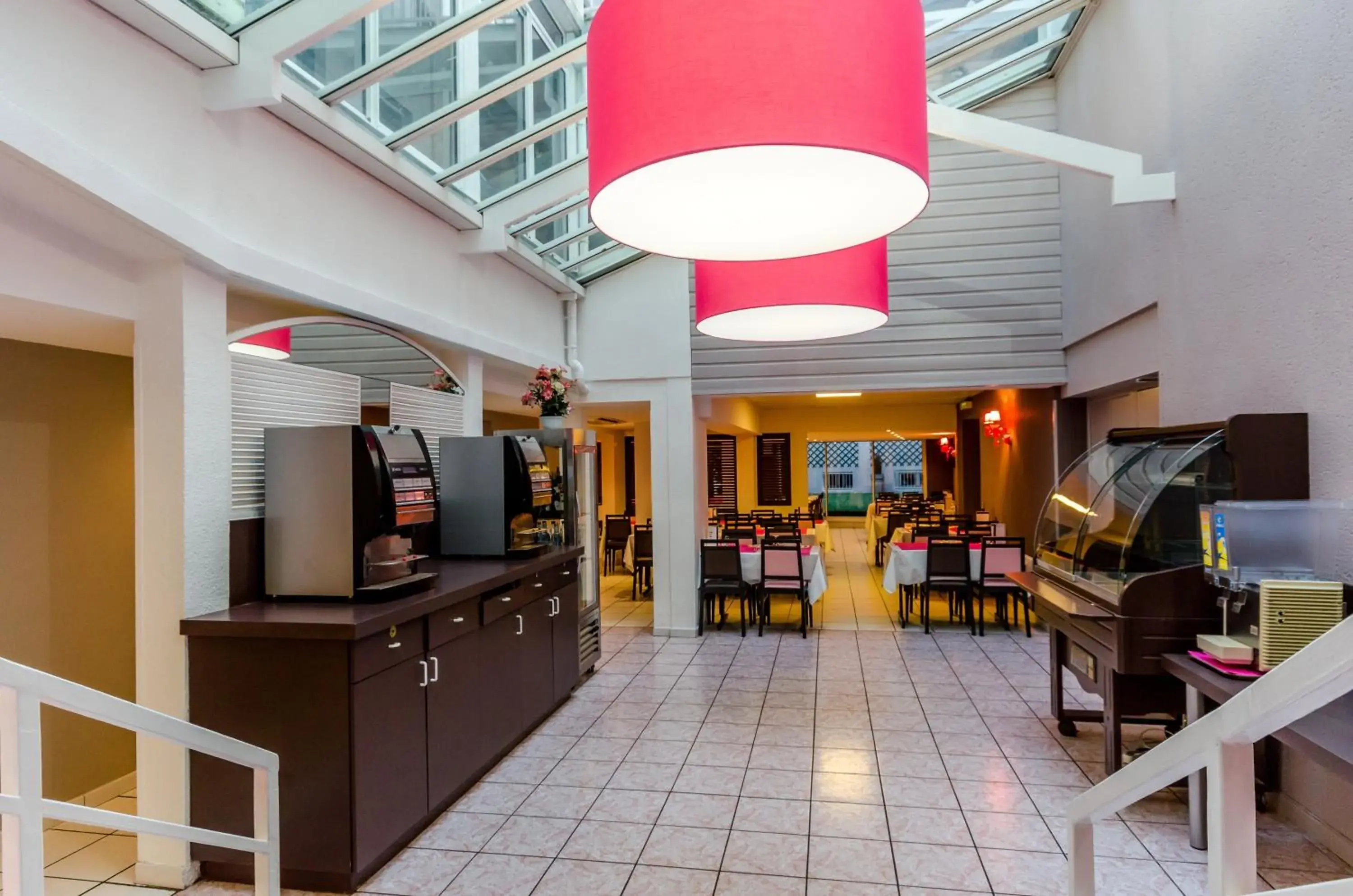 Restaurant/places to eat in Hôtel Croix des Bretons - Lourdes Pyrénées Restaurant/places to eat in Hôtel Croix des Bretons - Lourdes Pyrénées