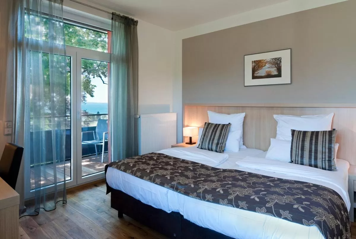 Deluxe Double or Twin Room with Balcony in Bodensee-Hotel Sonnenhof