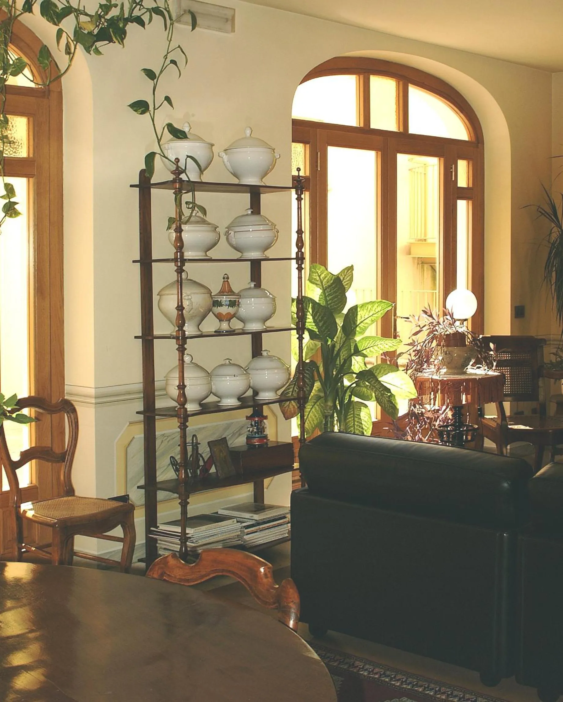 Communal lounge/ TV room in Hotel San Luca