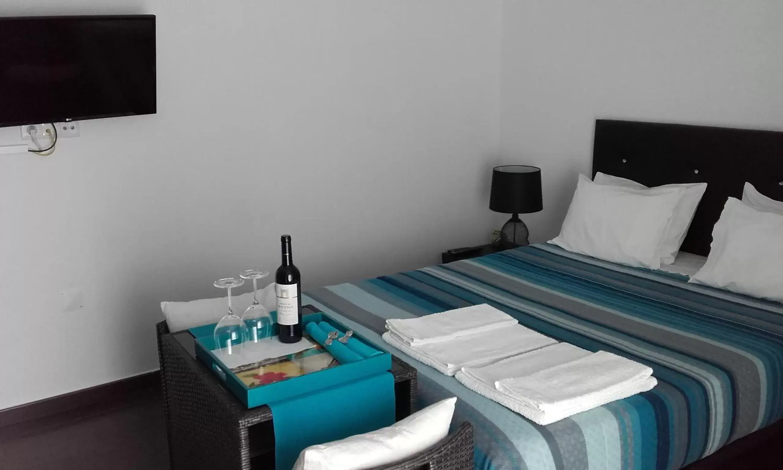 Bed in Tavira independent suite with Pool at Casa Reflexos