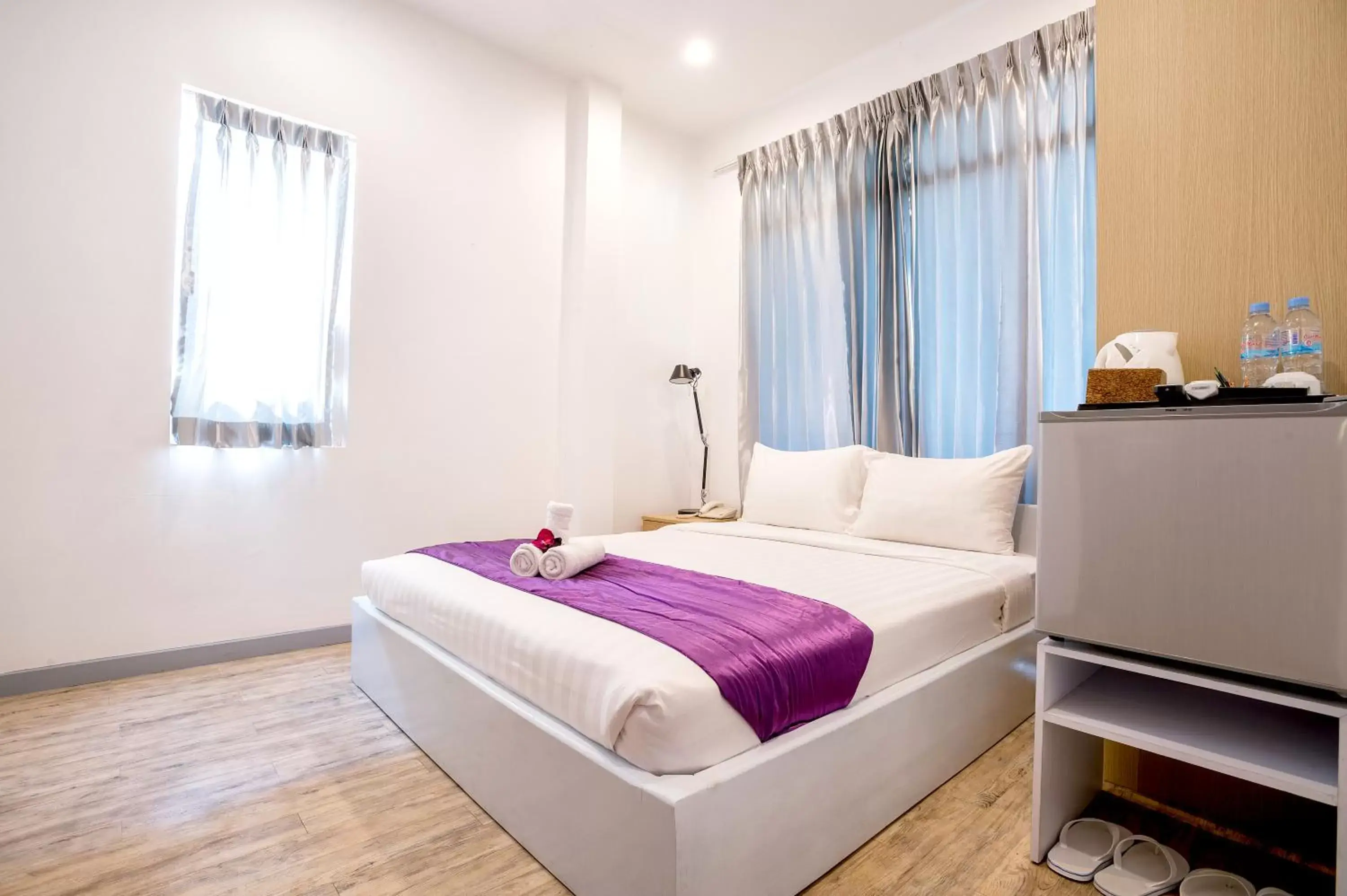 Photo of the whole room, Bed in White Residence Hotel & Apartment