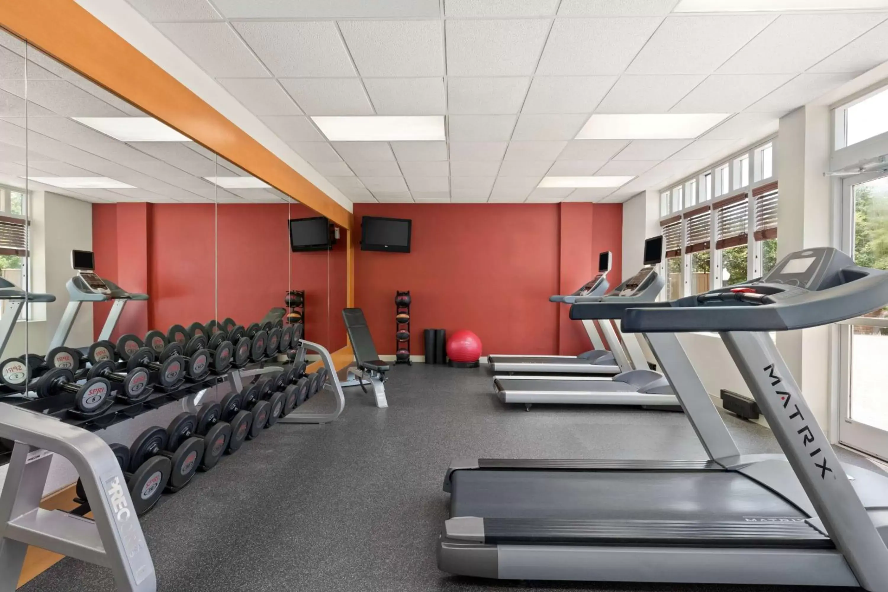 Fitness centre/facilities, Fitness Center/Facilities in Homewood Suites by Hilton Charleston - Mount Pleasant