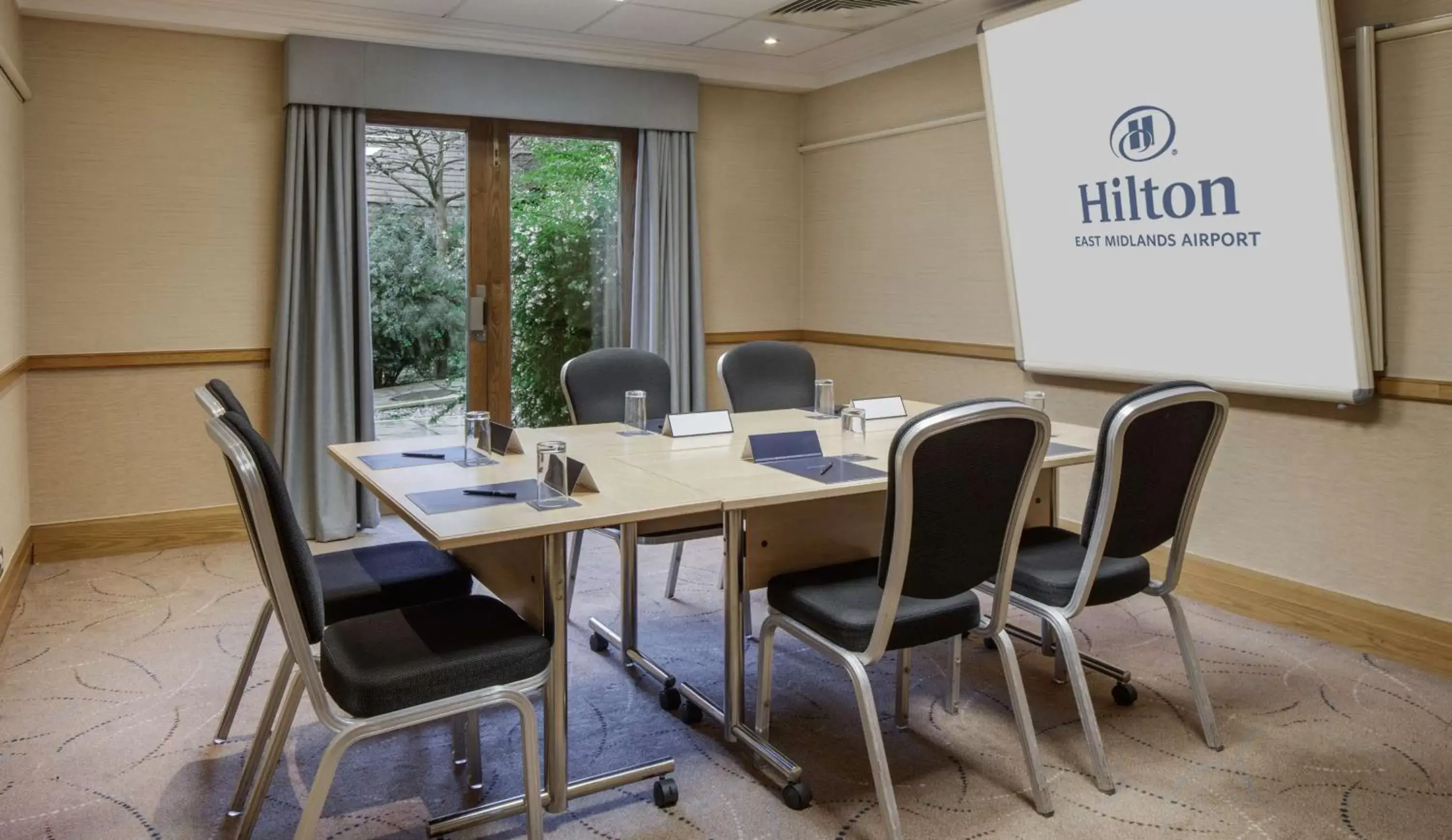 Meeting/conference room in Hilton East Midlands Airport