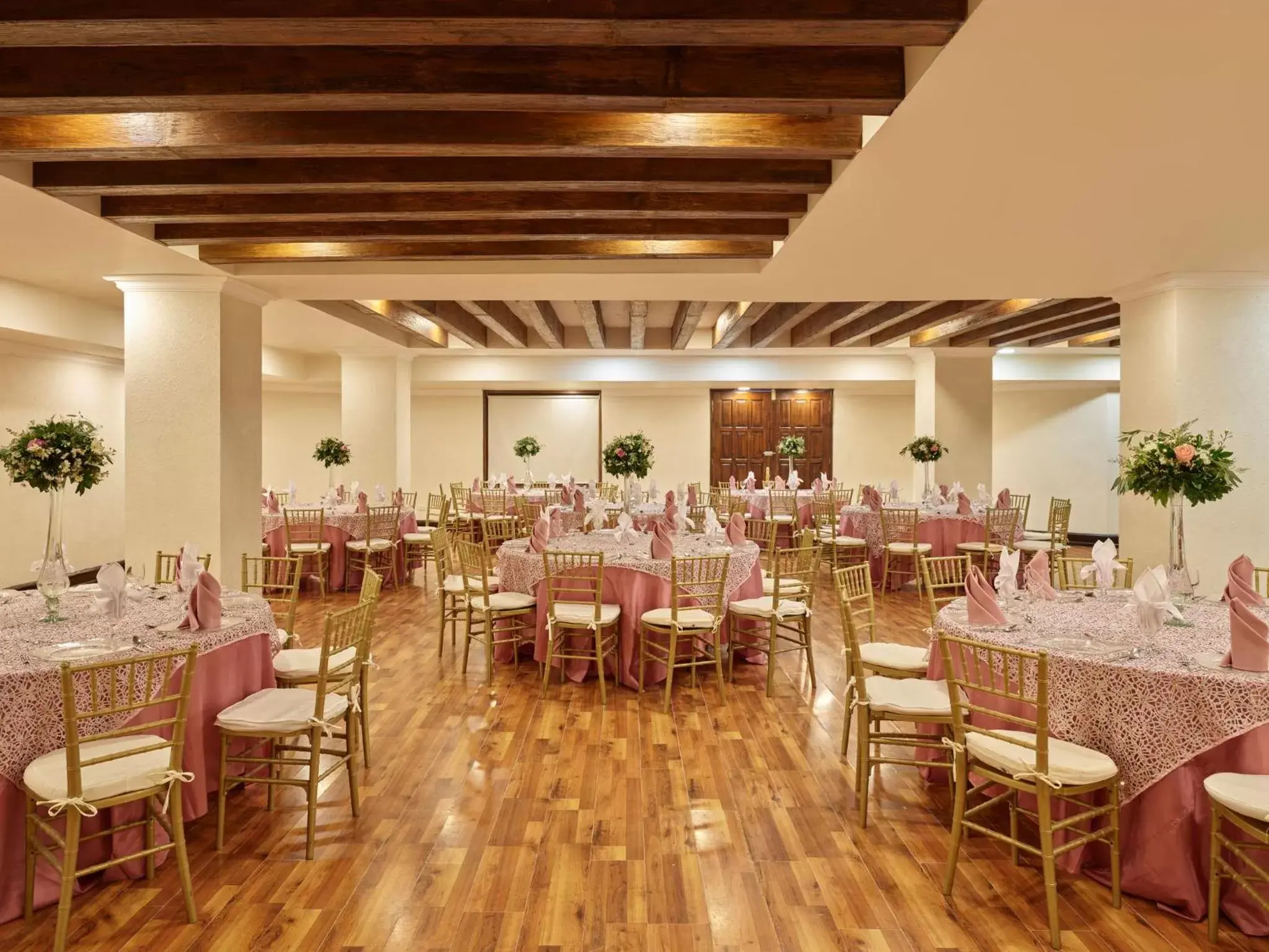 Meeting/conference room, Restaurant/Places to Eat in Fiesta Americana Aguascalientes