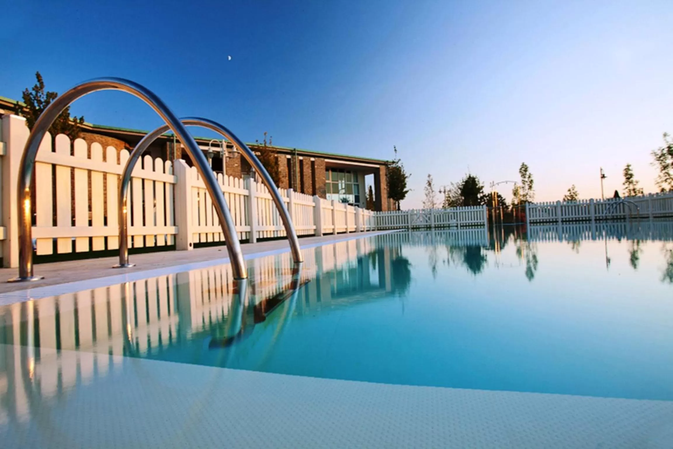 Summer in Chianti Village Morrocco