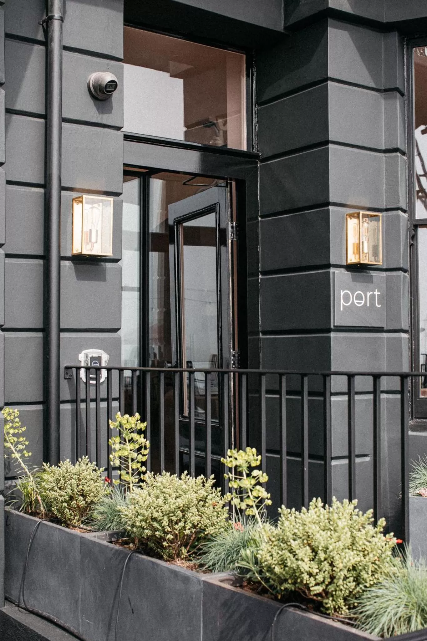 Facade/entrance in Port Hotel