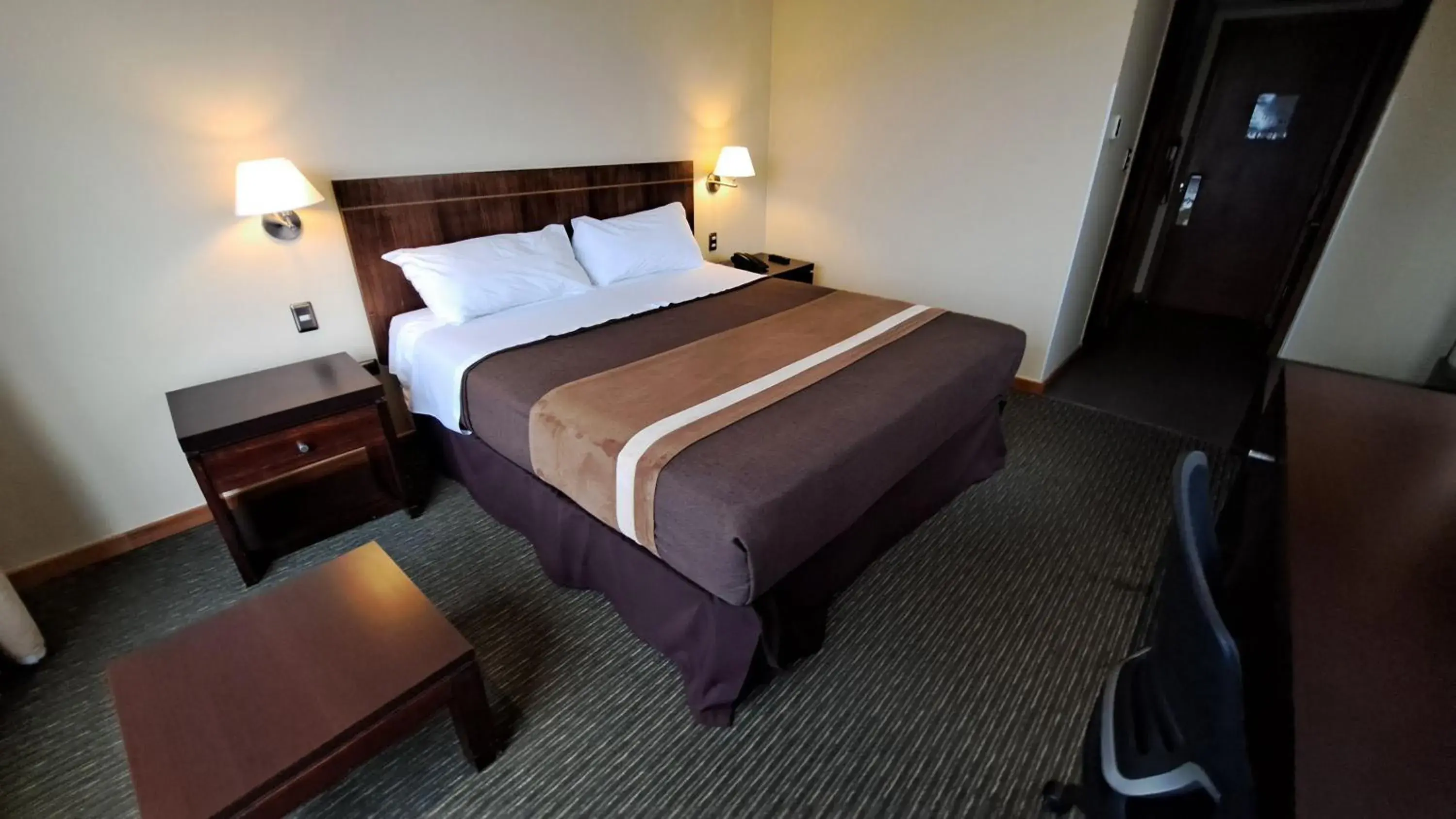 Bedroom, Bed in Hotel Diego de Almagro Temuco