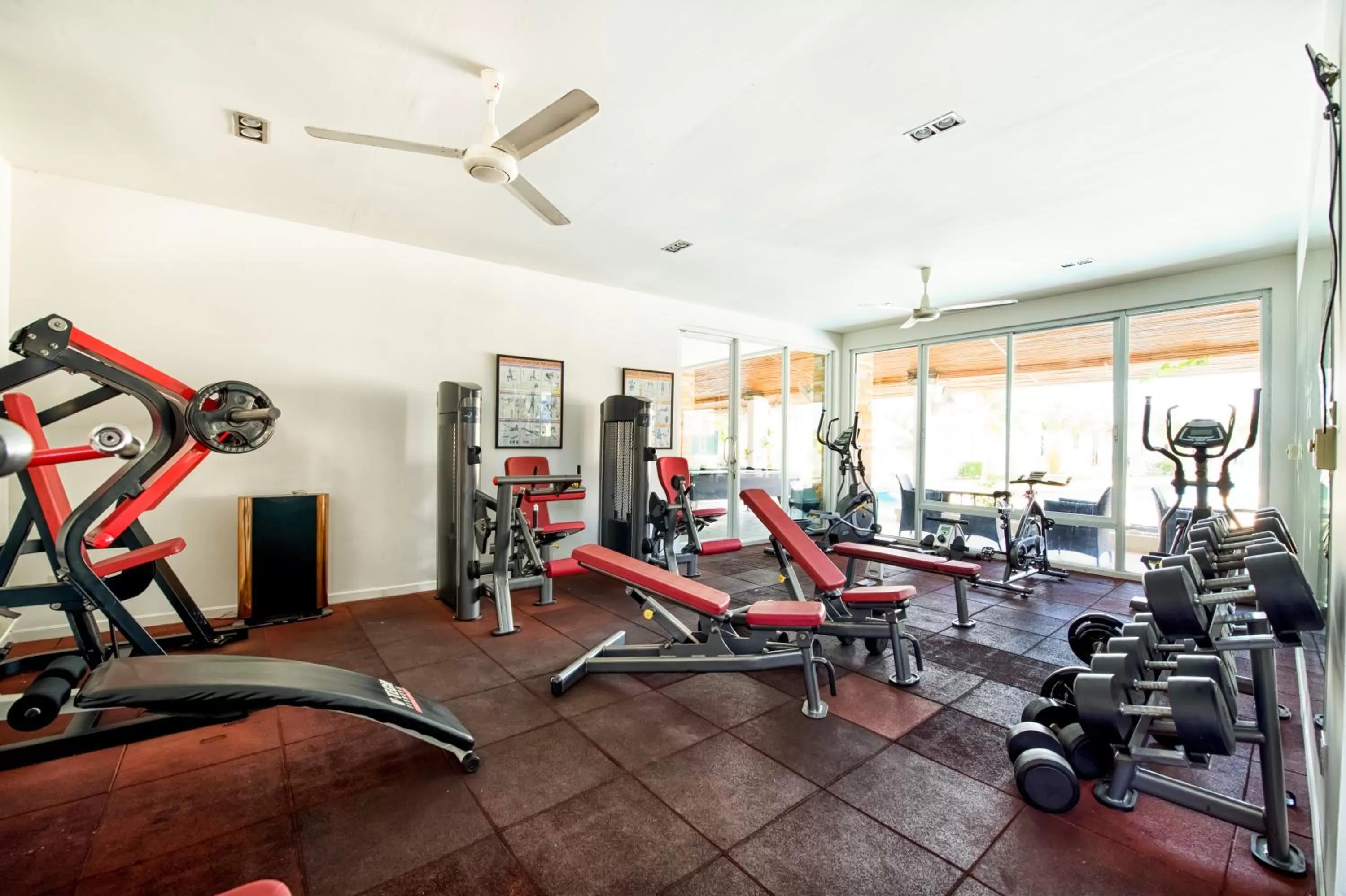 Fitness centre/facilities in Oriental Beach Pearl Resort