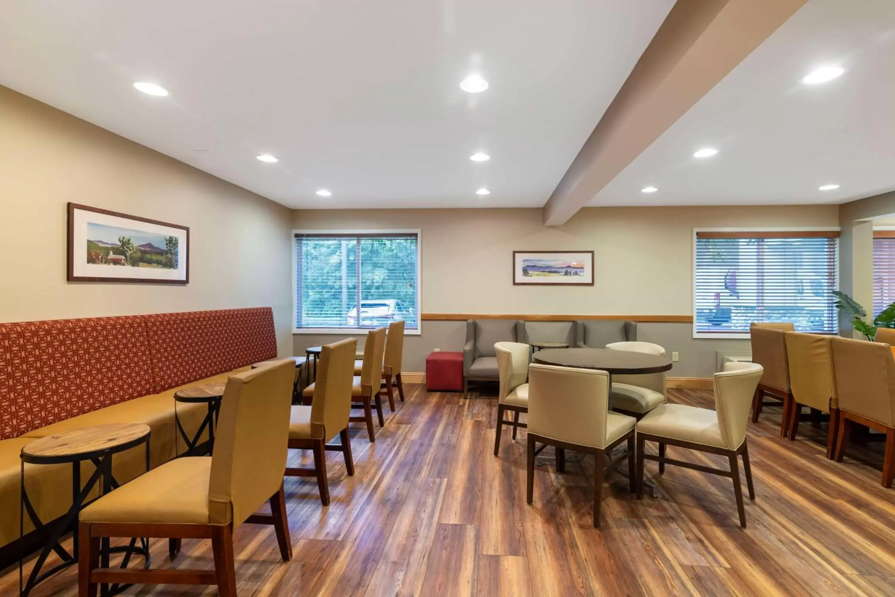 Lobby or reception, Restaurant/Places to Eat in Best Western Plus Windjammer Inn & Conference Center