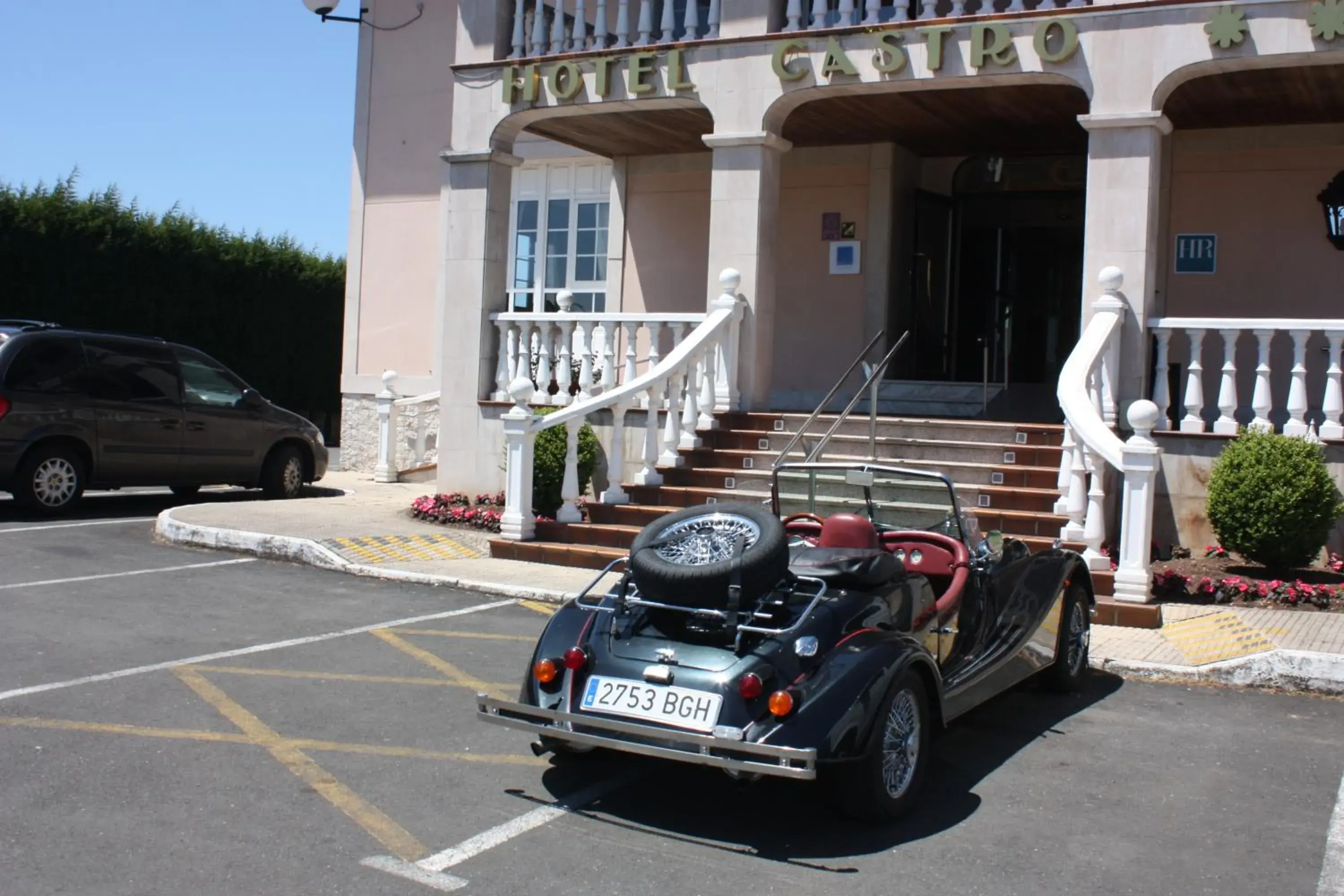 Facade/entrance, Property Building in Hotel Castro