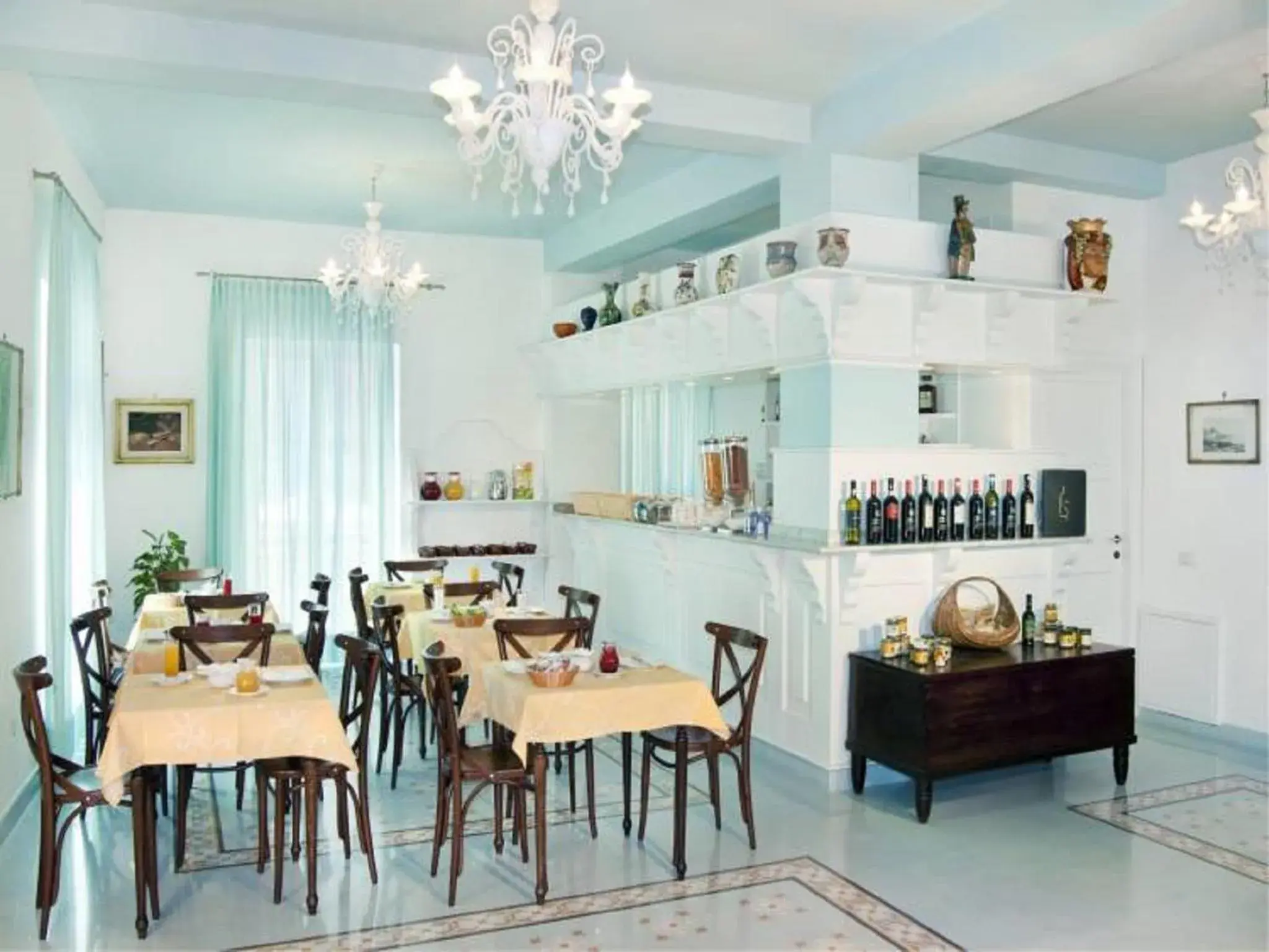 Lounge or bar, Restaurant/Places to Eat in Hotel Villa Nefele