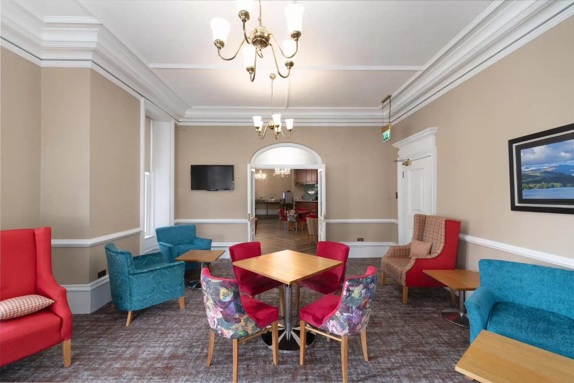 Communal lounge/ TV room, Dining Area in Windermere Manor Hotel