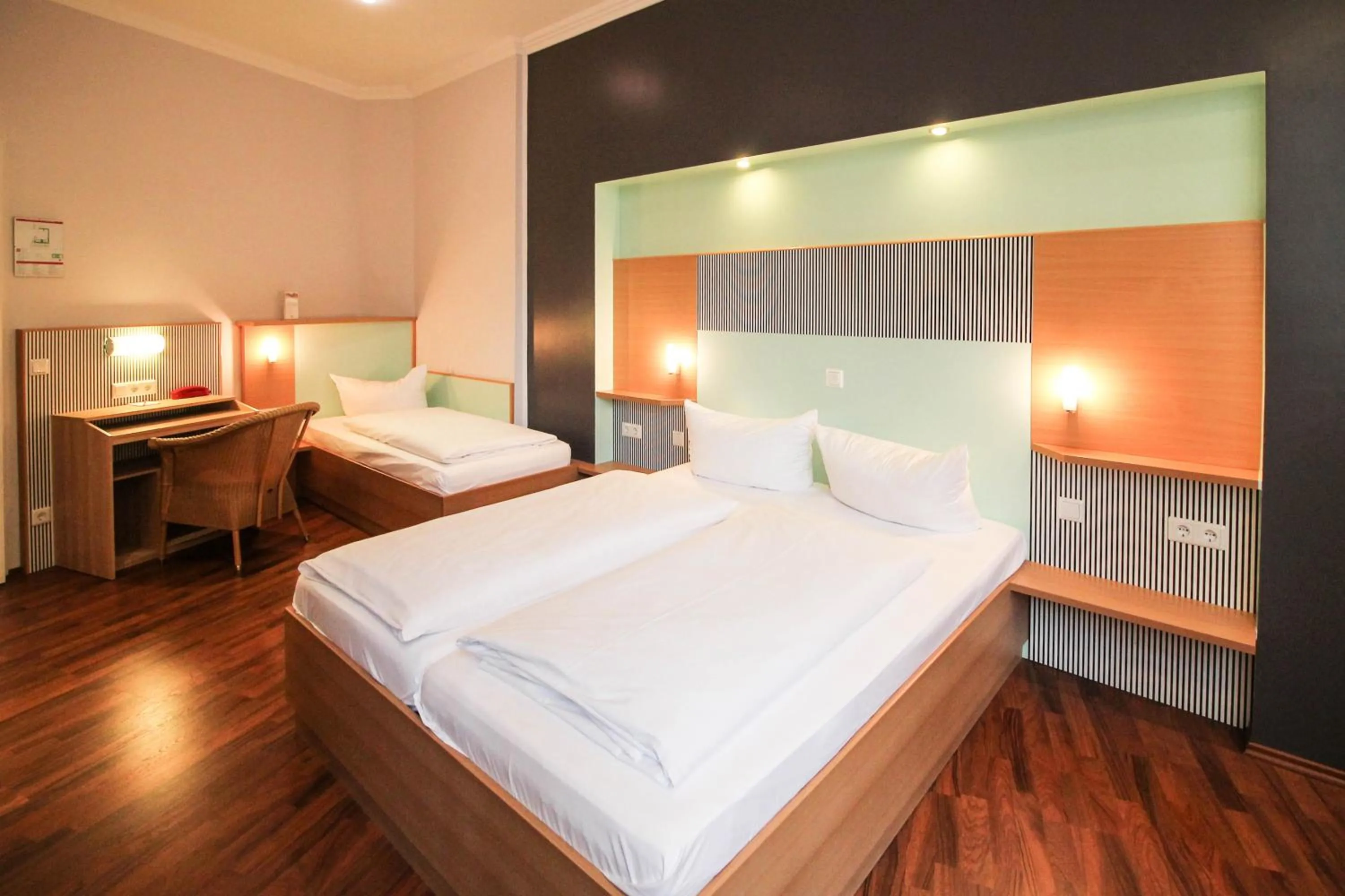 Bedroom, Bed in Hotel Sachsenhof