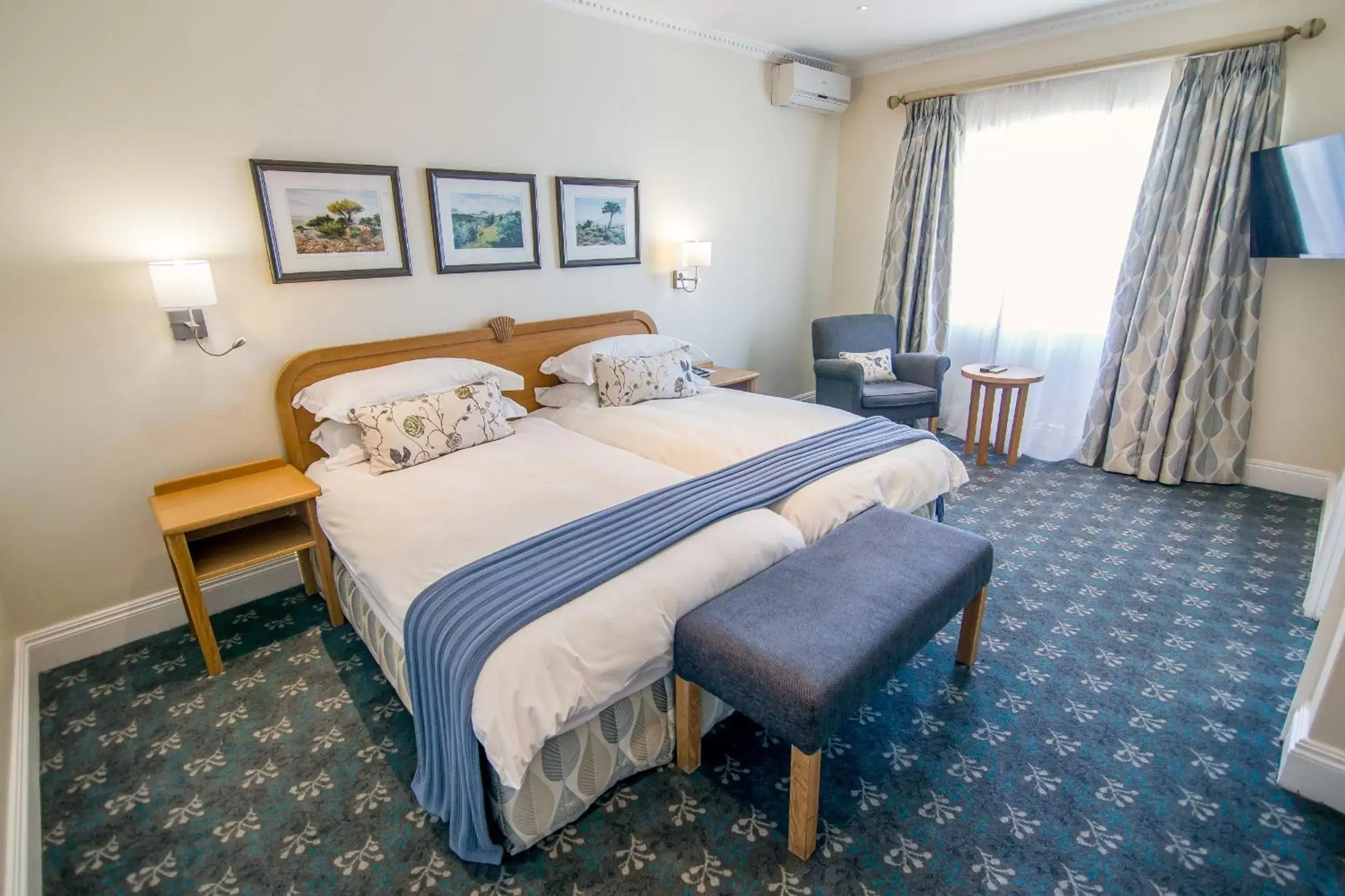 Bedroom, Bed in The Beach Hotel