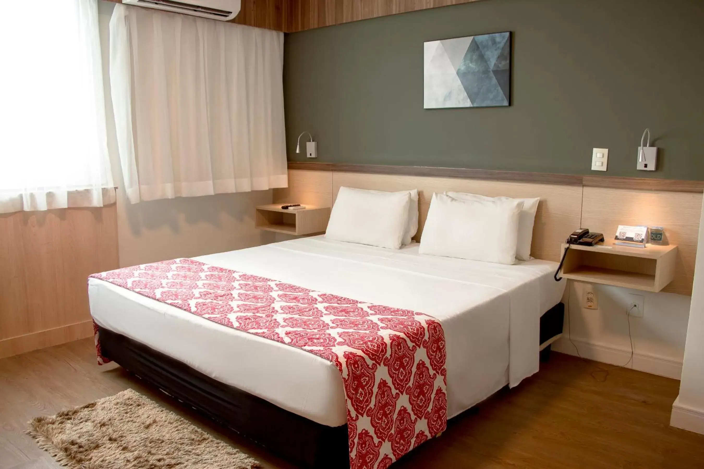 Photo of the whole room, Bed in Comfort Hotel Campos dos Goytacazes