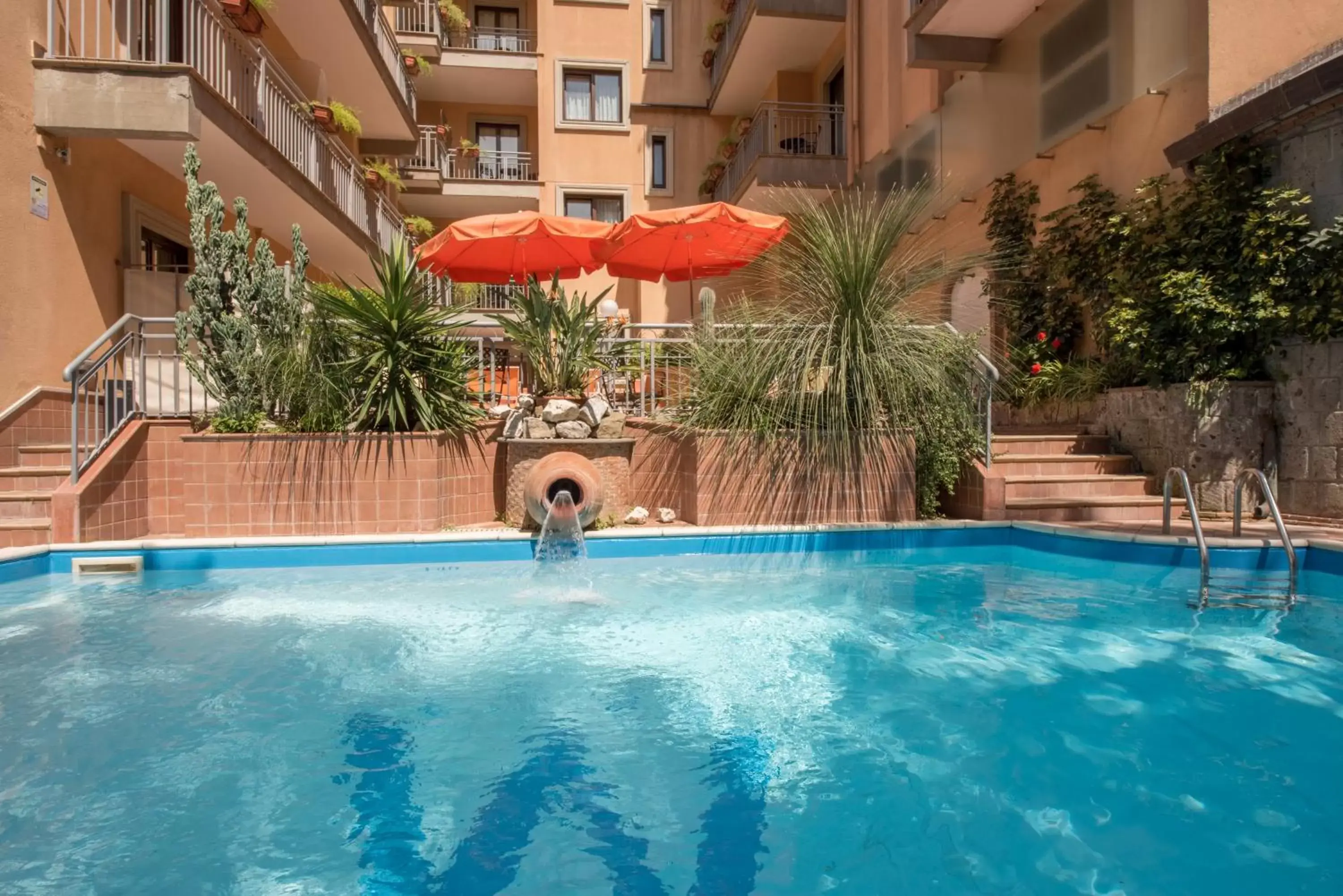 Swimming Pool in Hotel Michelangelo