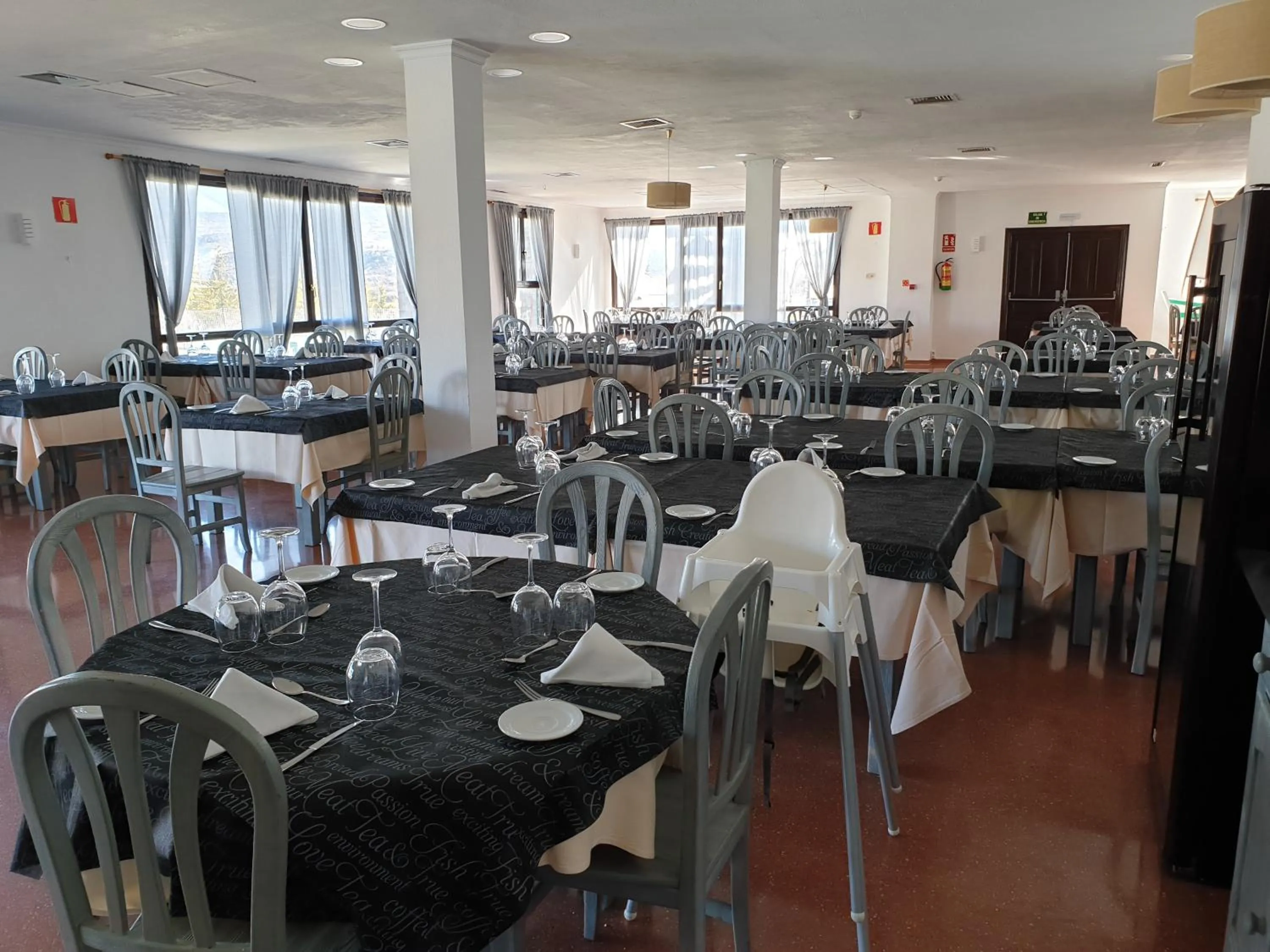 Restaurant/places to eat in Sabiñanigo Camp & Hotel