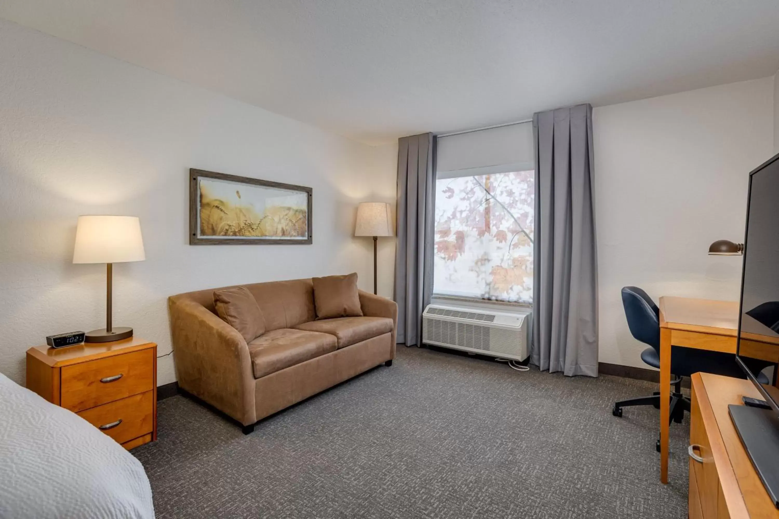 Living room, Seating Area in Fairfield Inn & Suites by Marriott Lawton