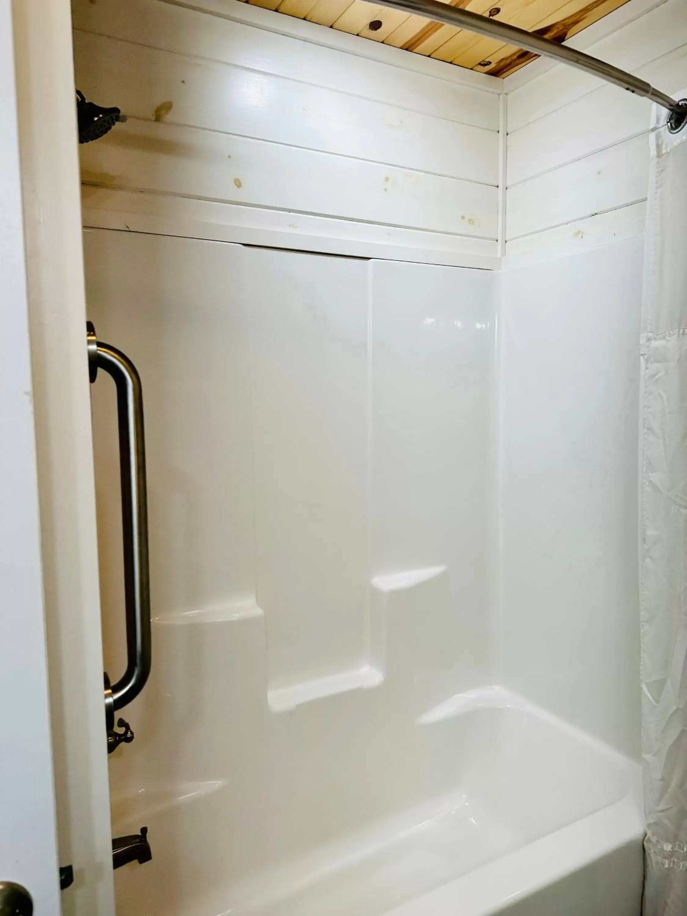 Shower, Bathroom in Knotty Squirrel Cabins