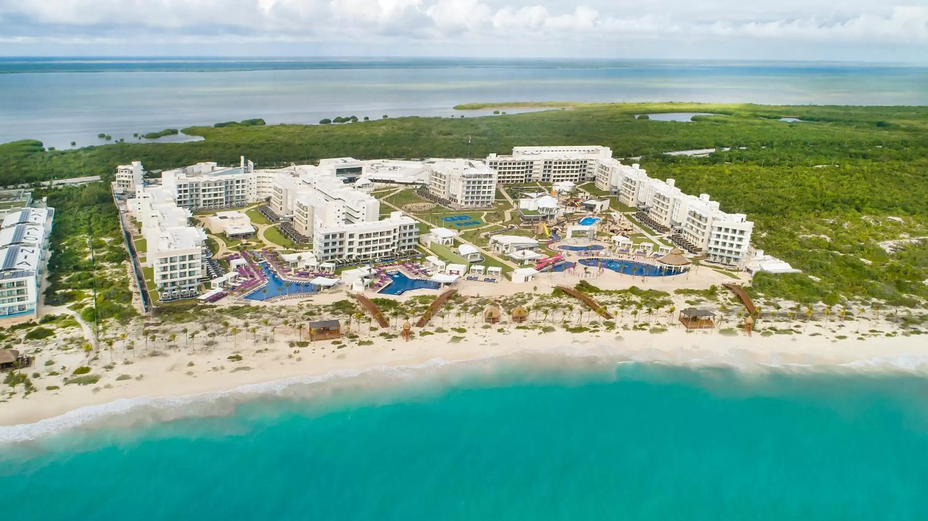Beach, Bird's-eye View in Planet Hollywood Cancun, An Autograph Collection All-Inclusive Resort