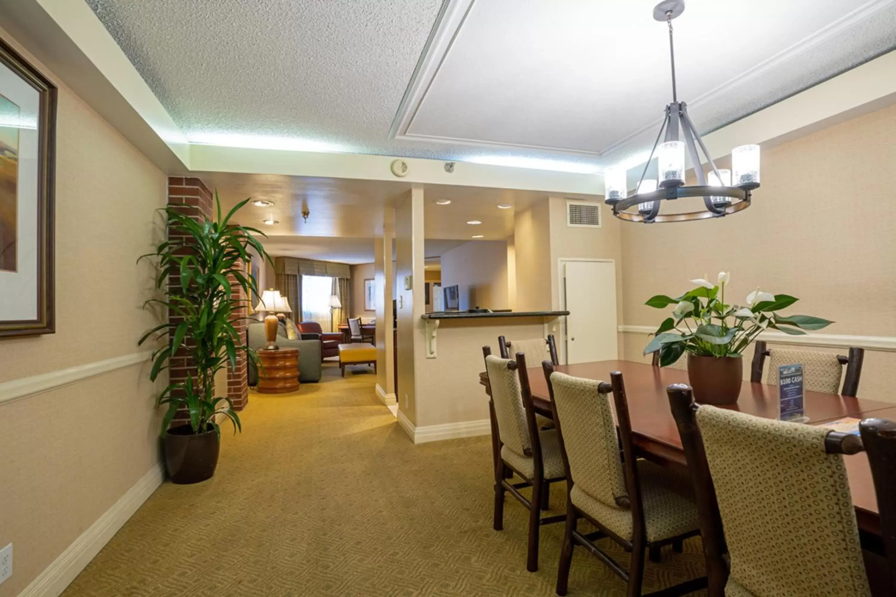 Dining area in Lake Tahoe Resort Hotel