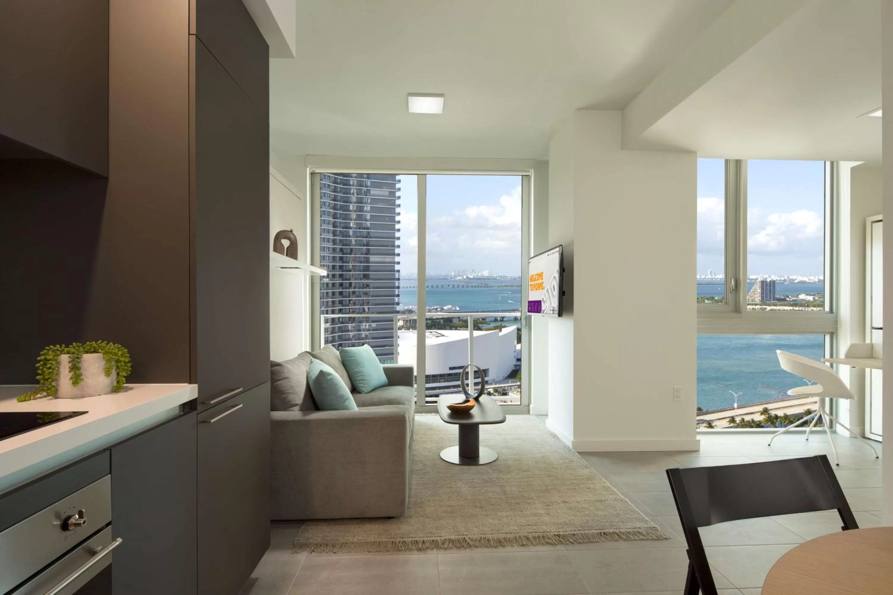 Kitchen or kitchenette in YOTELPAD Miami