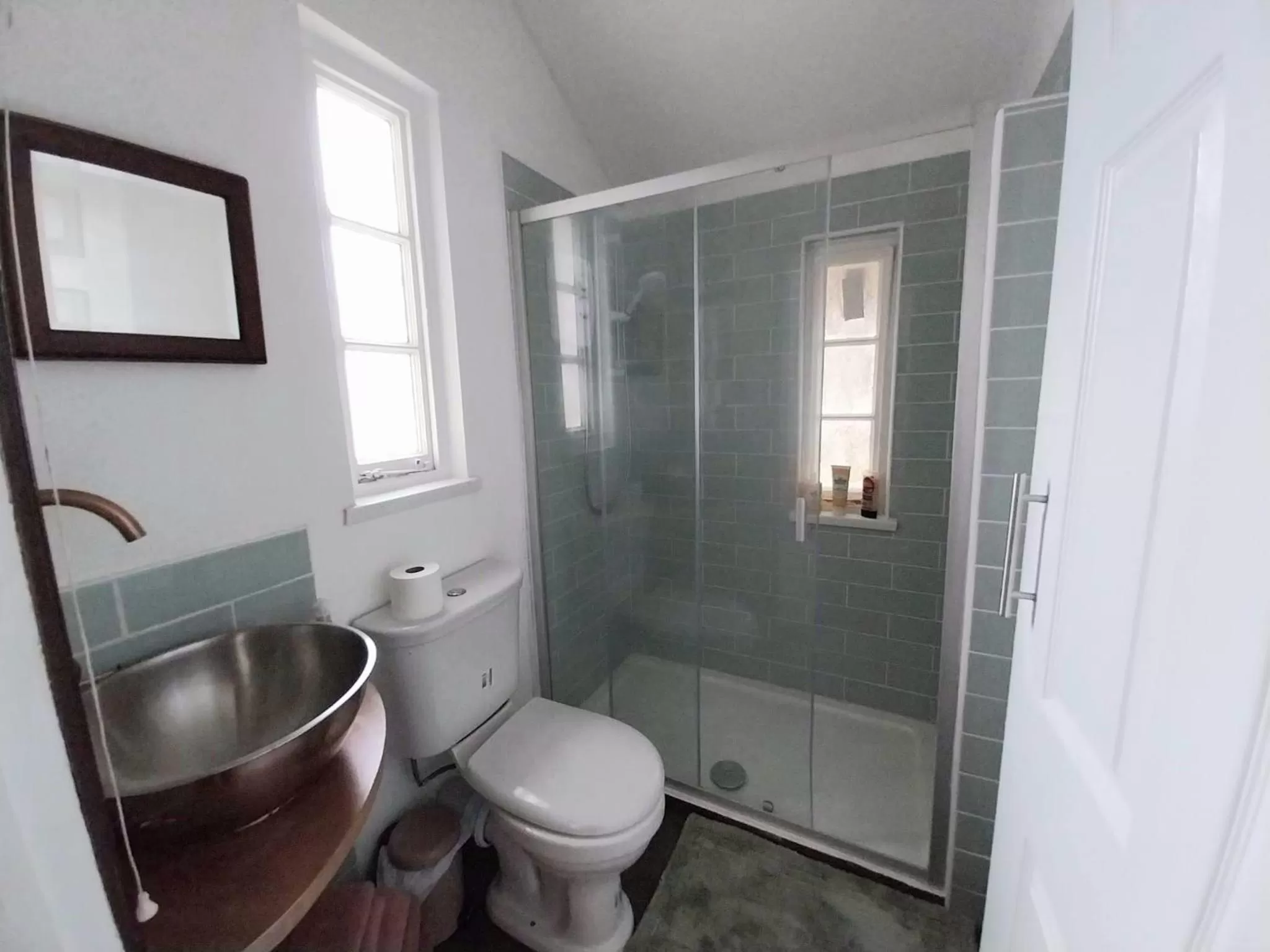 Bathroom in JESMOND House B&B room 1