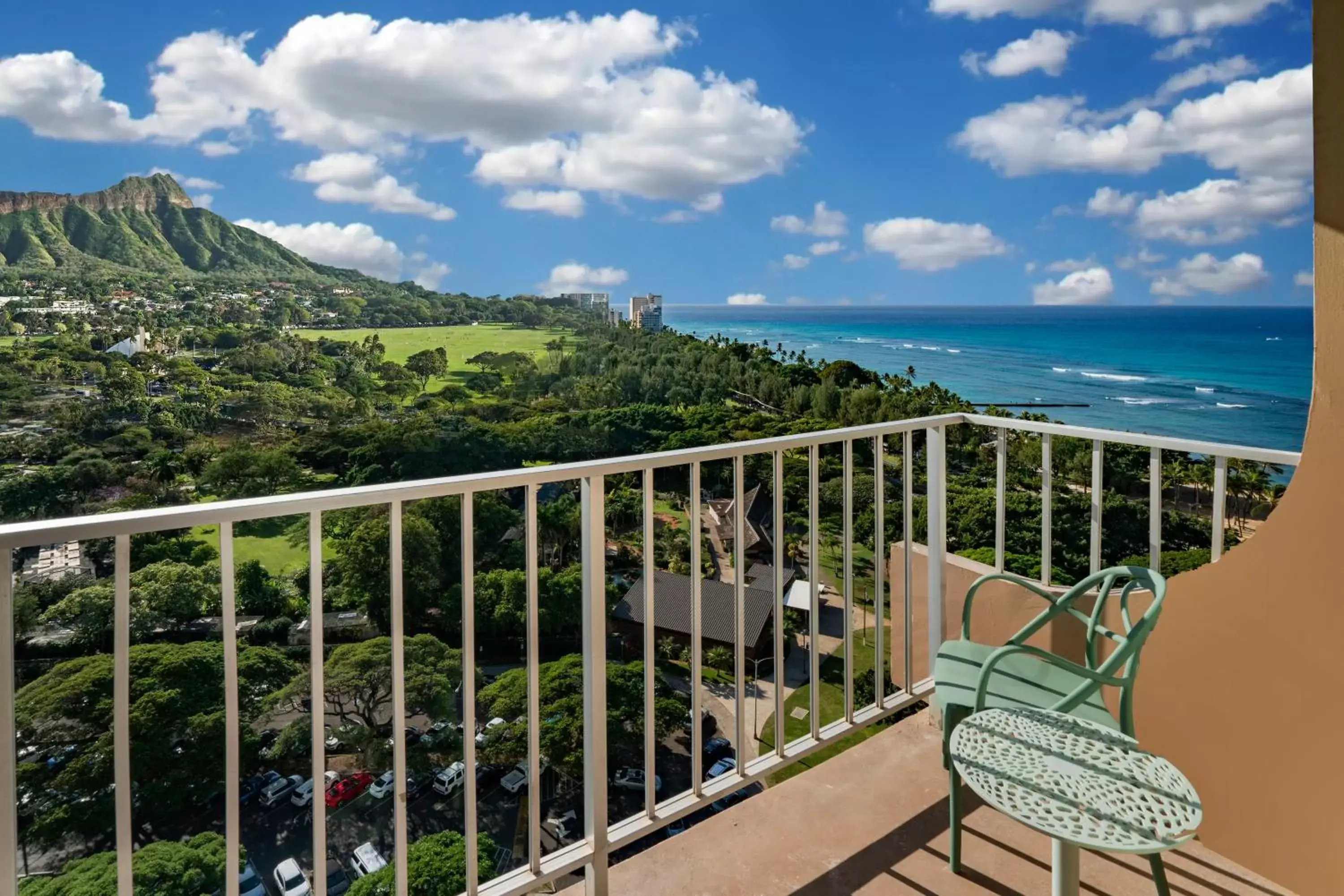 Balcony/Terrace in Queen Kapiolani Hotel