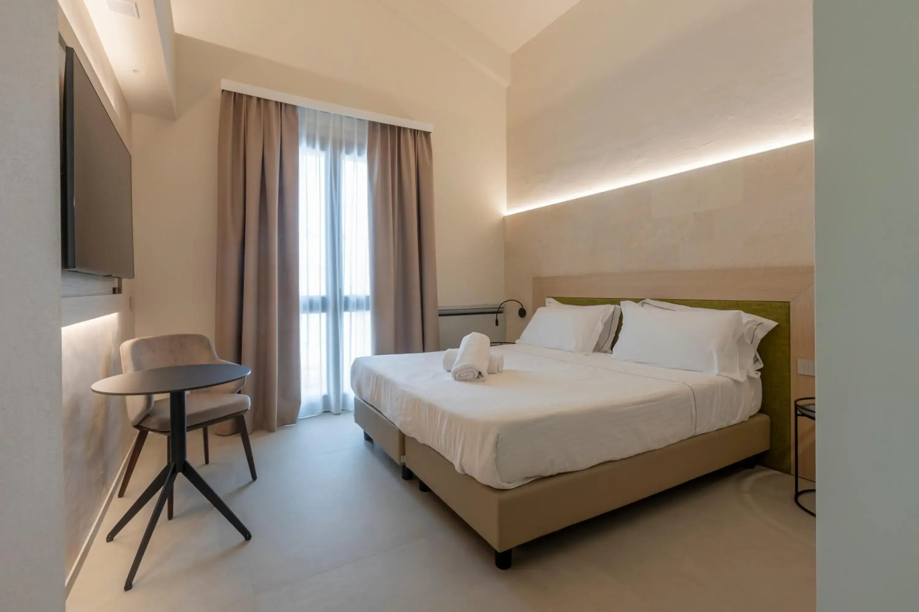 Photo of the whole room, Bed in Borgo Giallonardo Wine Relais
