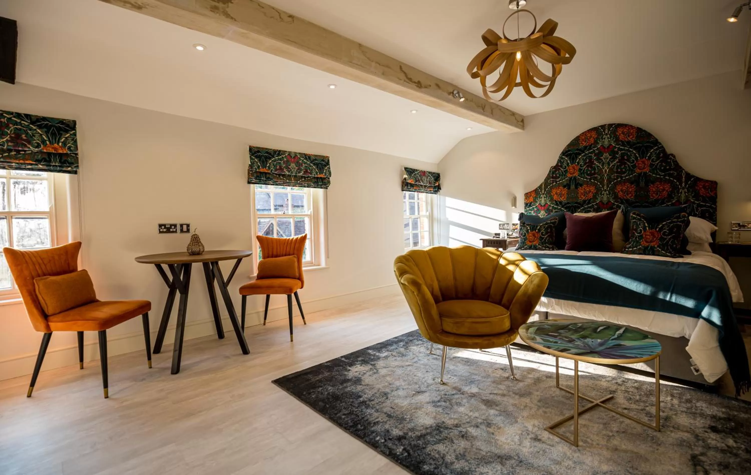 Bed in Great Fosters - Near Windsor