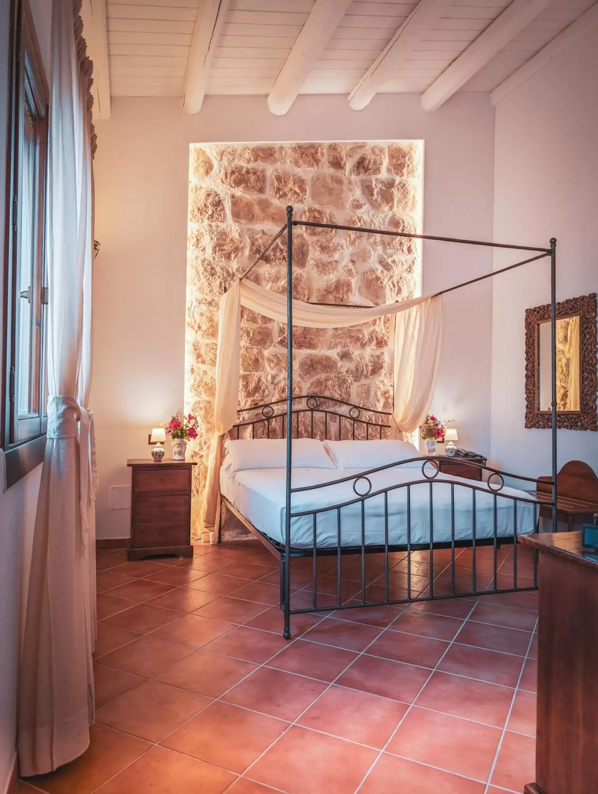 Bathroom, Bed in Hotel La Corte Del Sole