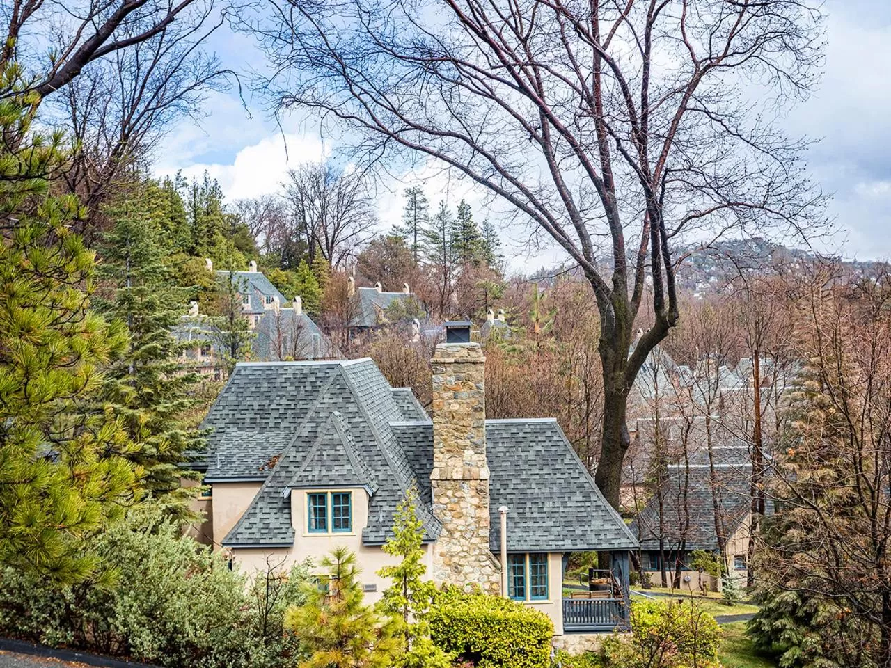 Property building in UCLA Lake Arrowhead Lodge