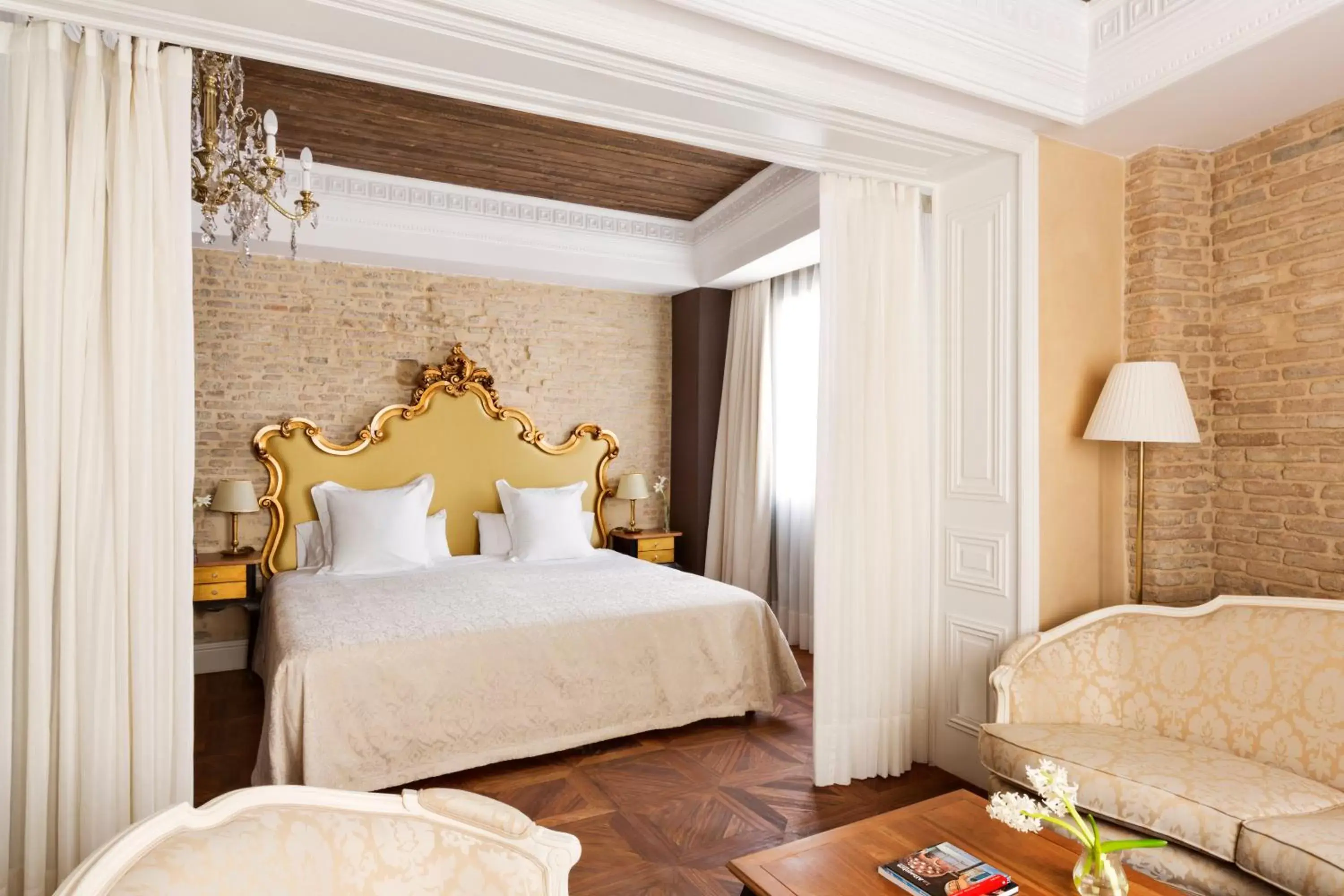 Junior Suite with  Jacuzzi® in Hotel Casa 1800 Sevilla