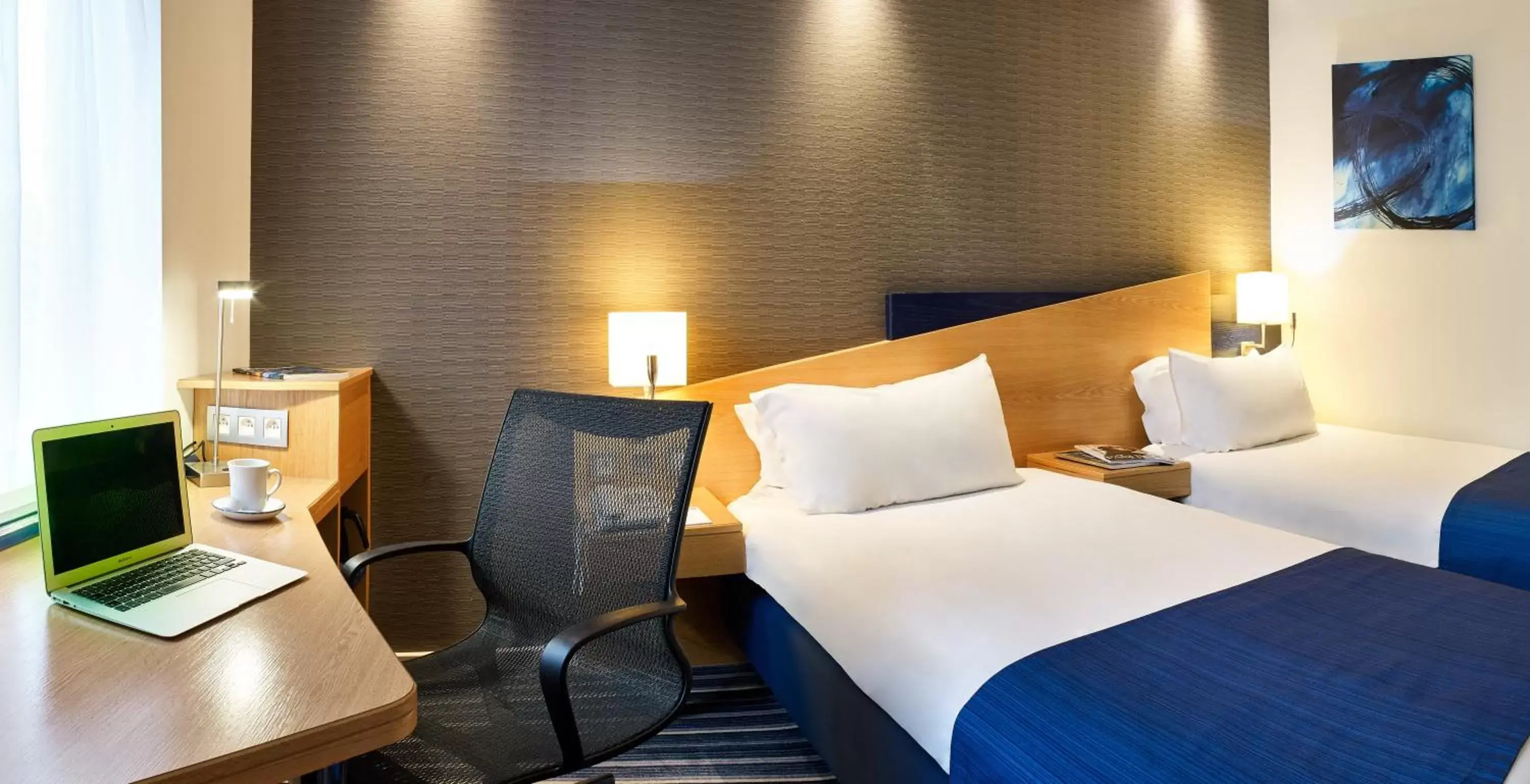 Photo of the whole room, Bed in Holiday Inn Express Hasselt, an IHG Hotel