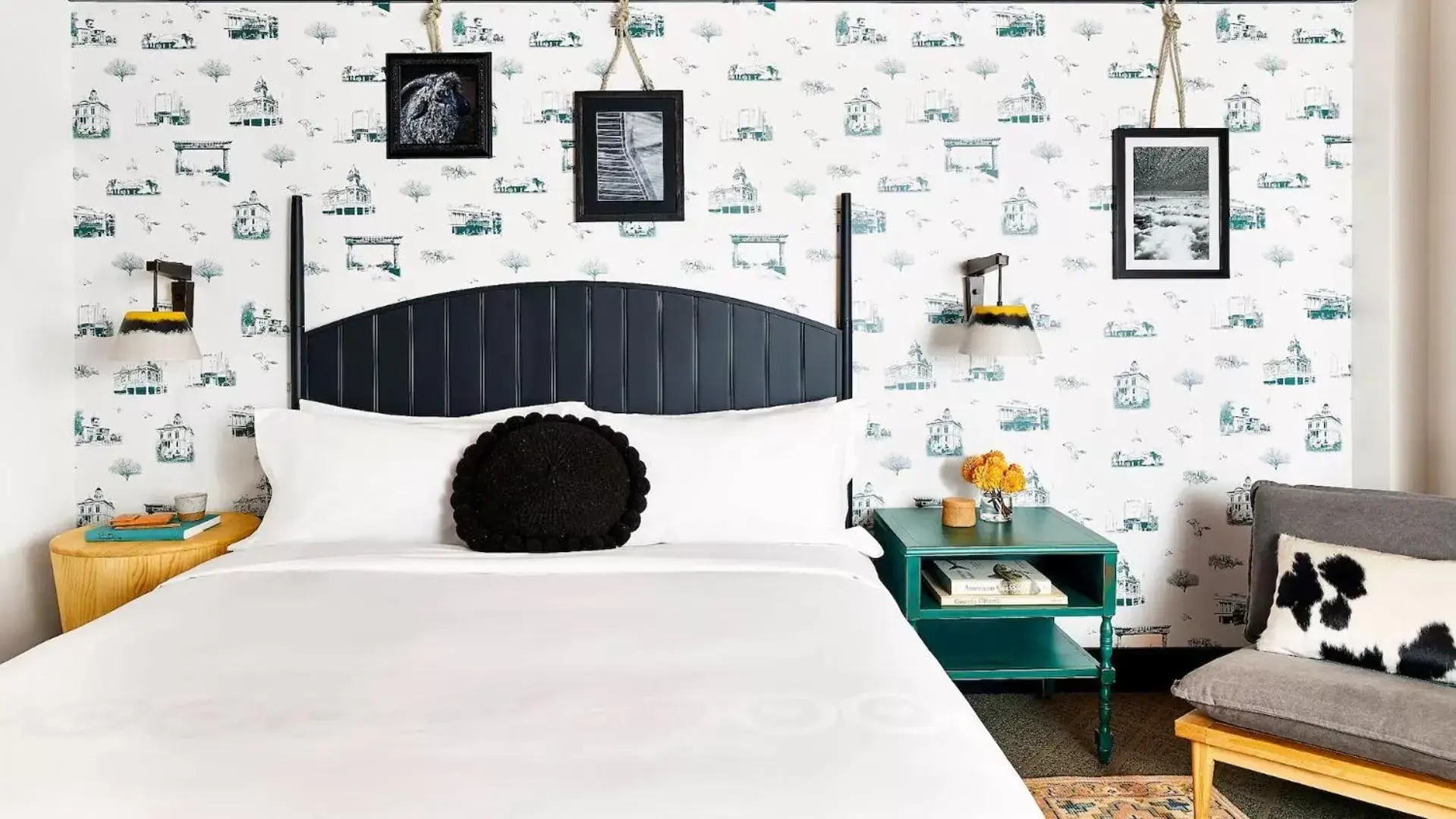 Bed in El Capitan Hotel Bed in El Capitan Hotel