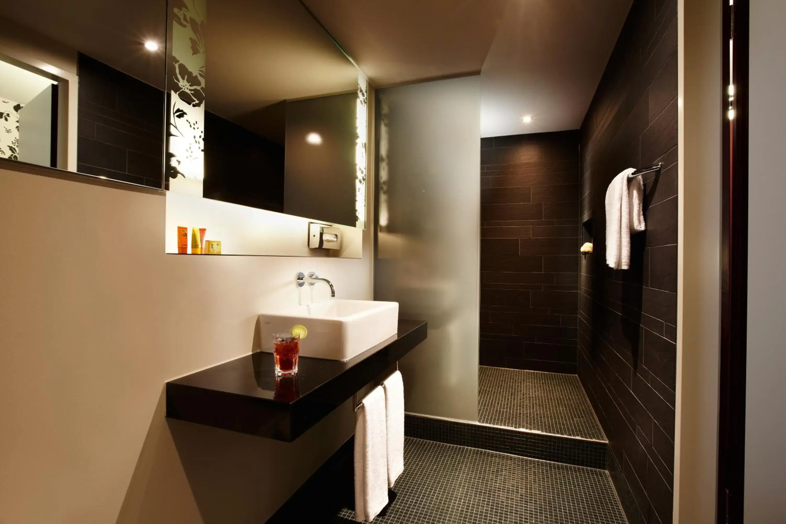 Bathroom in pentahotel Wiesbaden