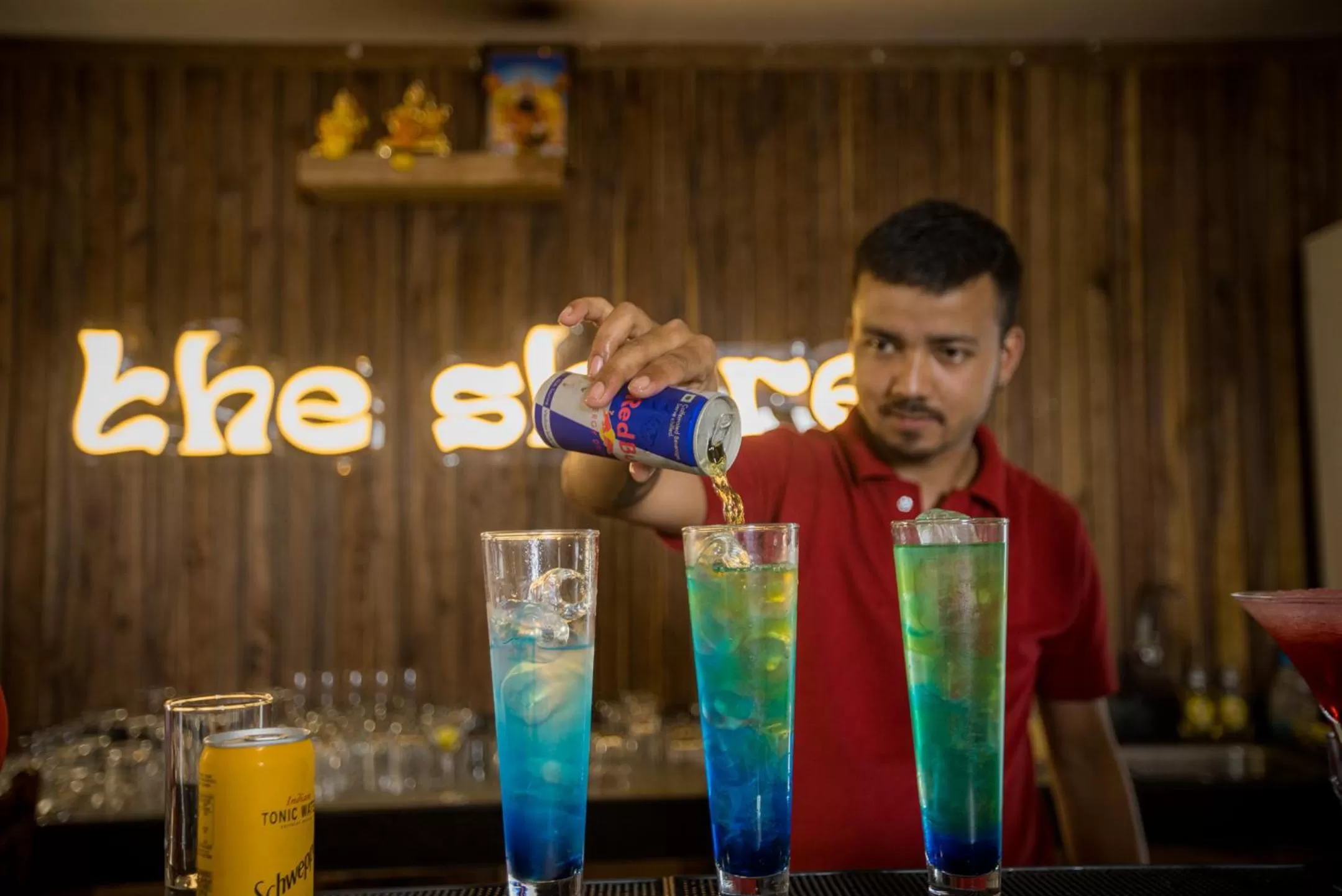 Restaurant/places to eat in The Shore beach resort