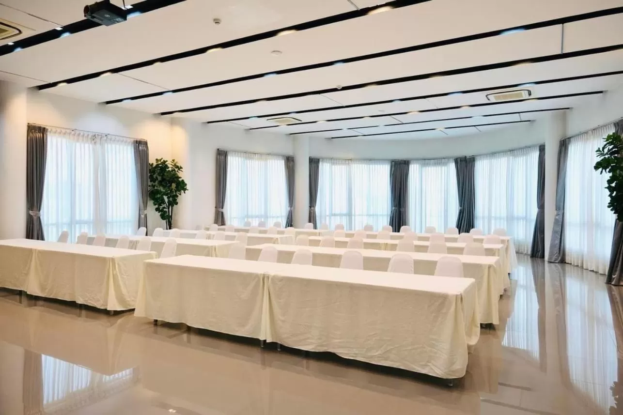 Meeting/conference room in The Galla Hotel